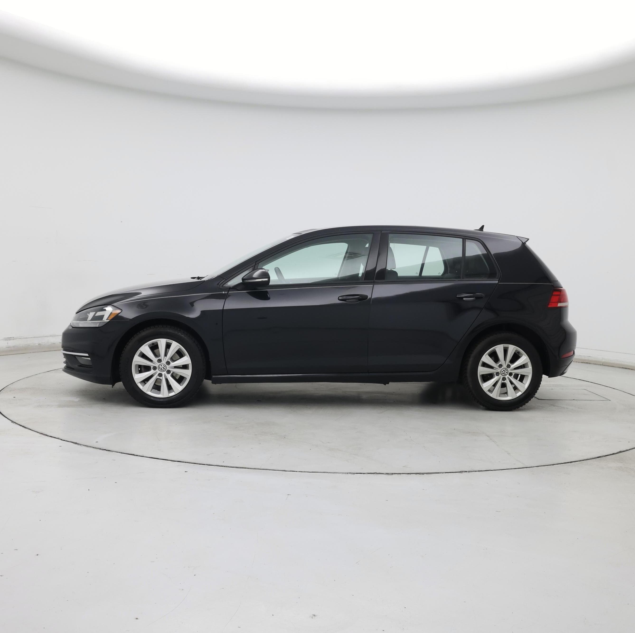 Thumbnail: 2018 Volkswagen Golf - 3