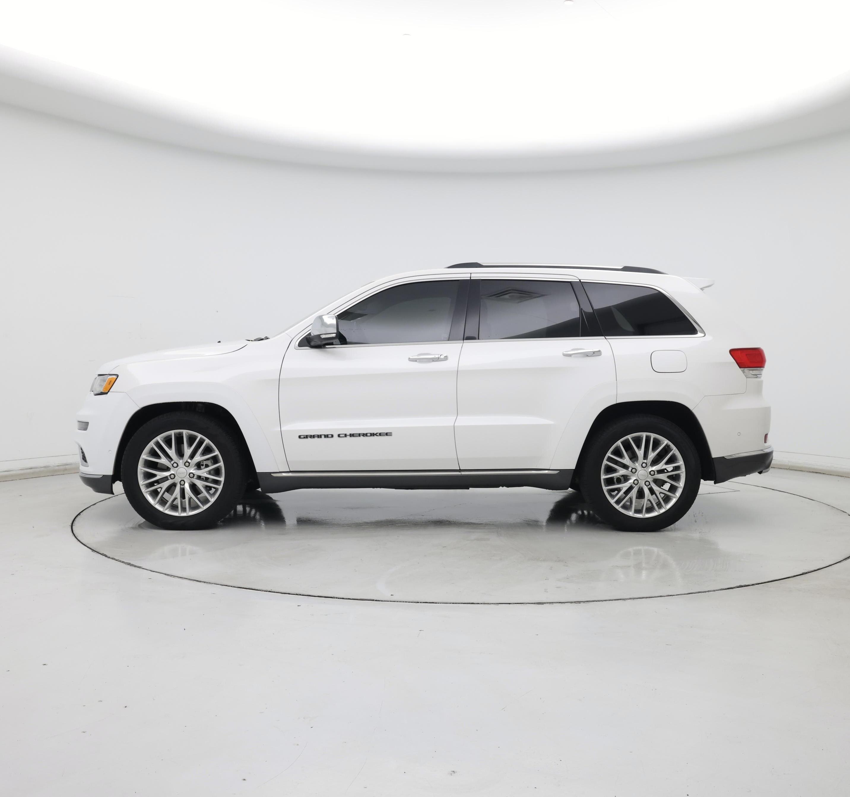 Thumbnail: 2018 Jeep Grand Cherokee - 3