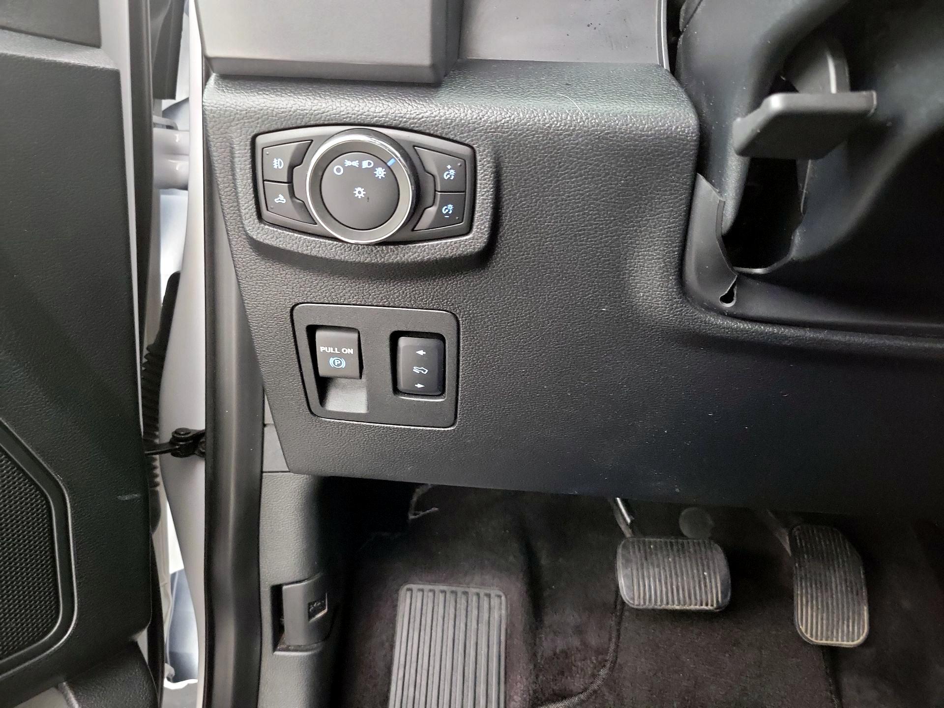 Thumbnail: 2016 Ford F-150 - 13