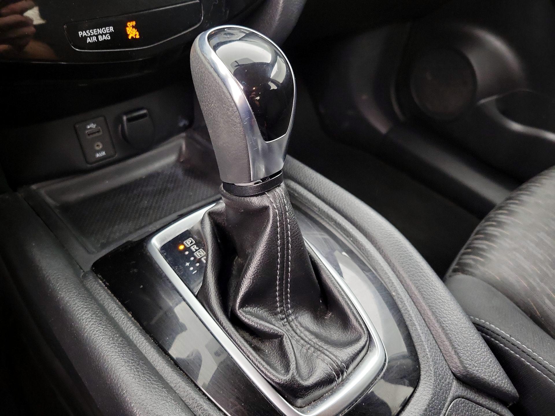 Thumbnail: 2017 Nissan Rogue - 17