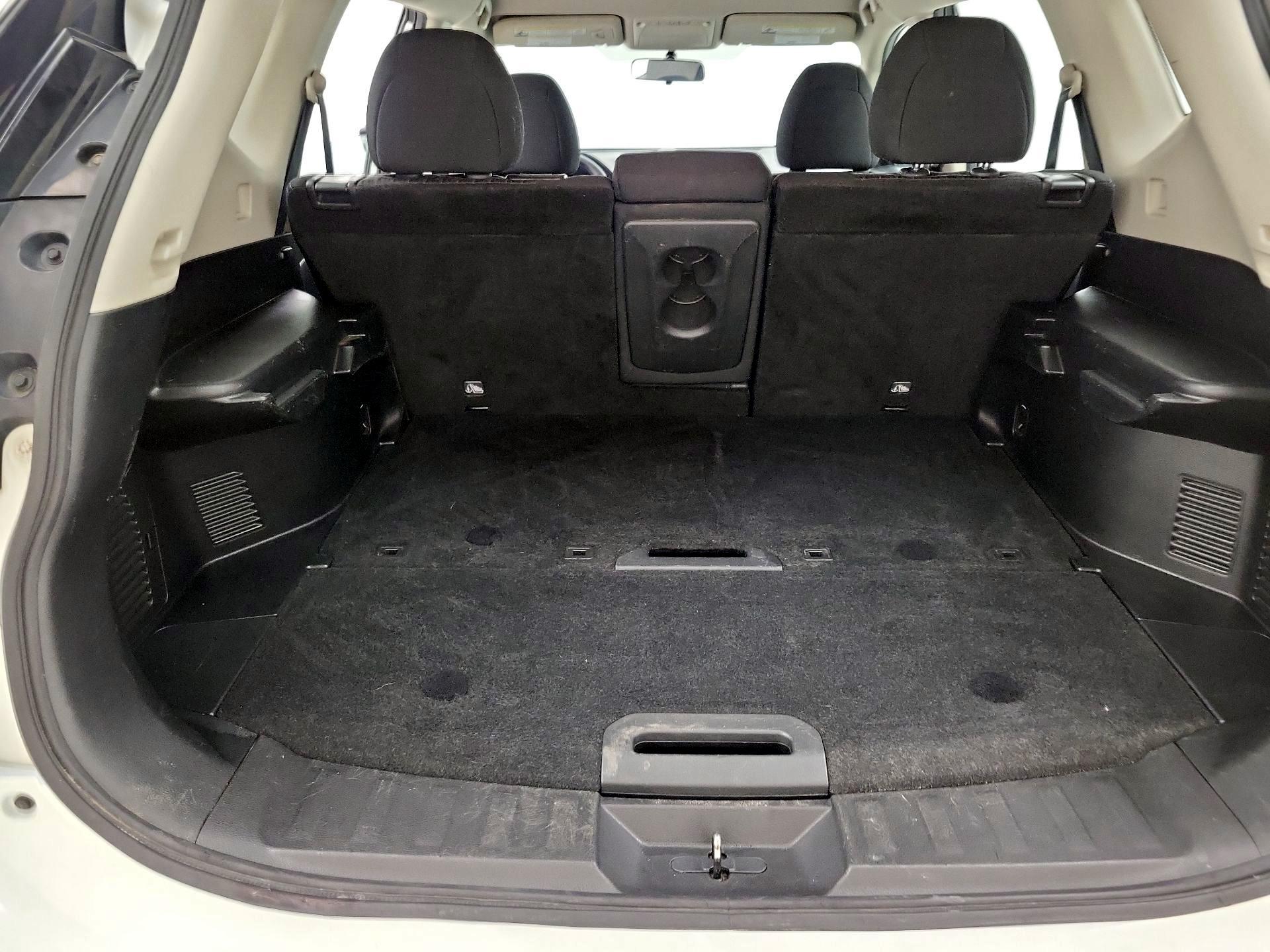 Thumbnail: 2017 Nissan Rogue - 20