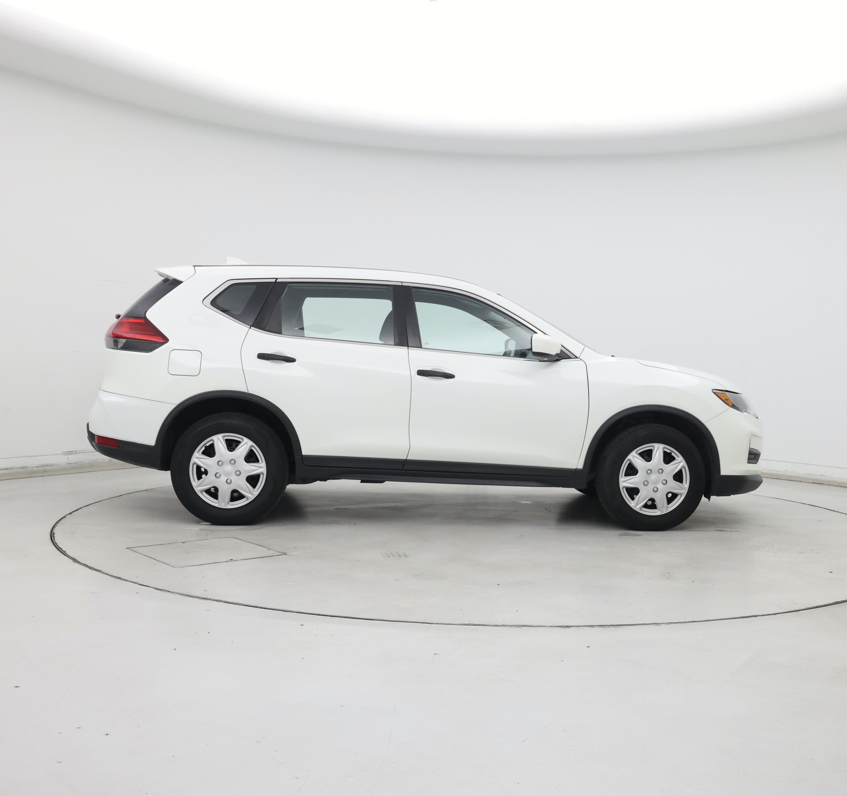 Thumbnail: 2017 Nissan Rogue - 7