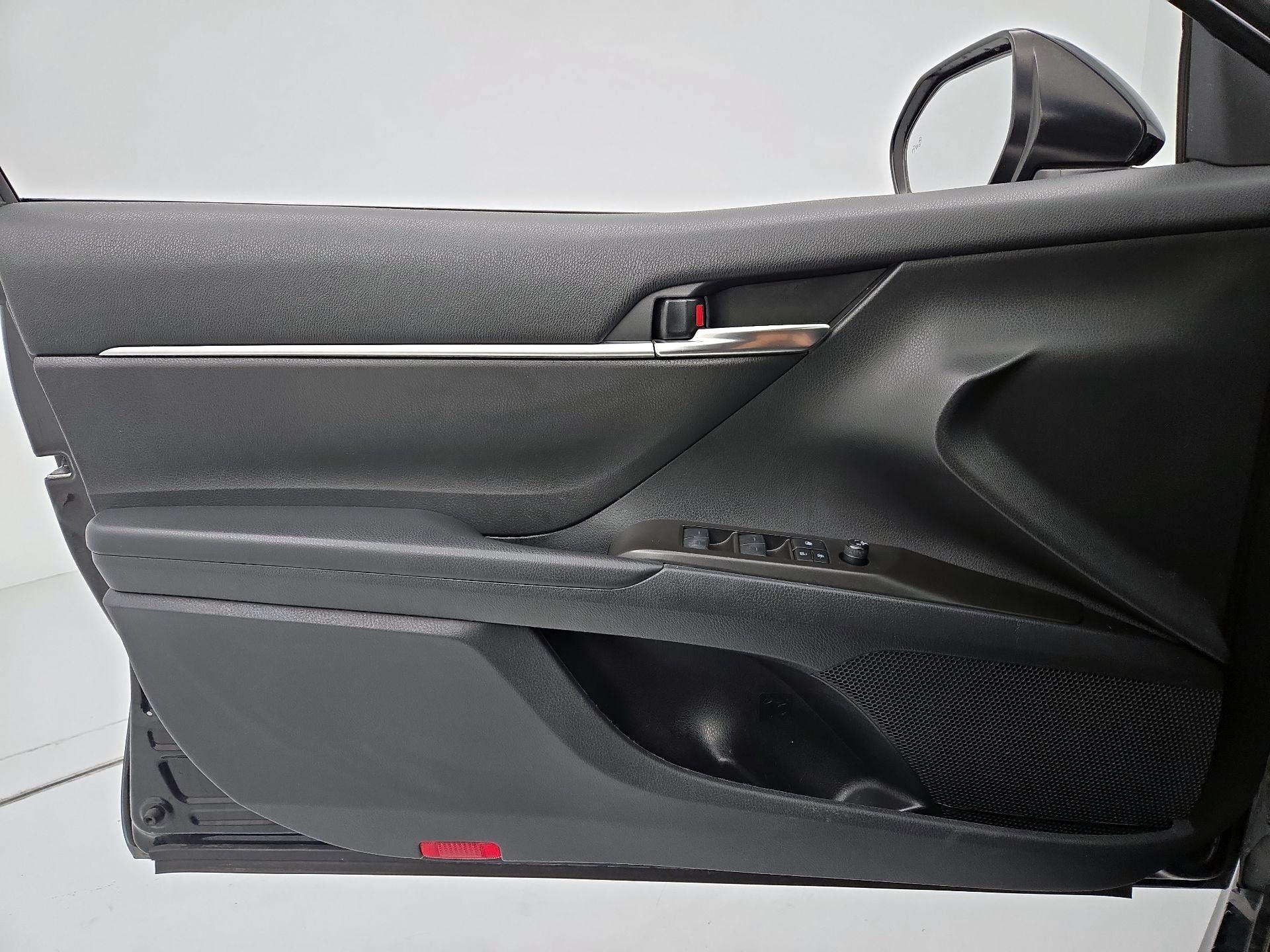Thumbnail: 2021 Toyota Camry - 12