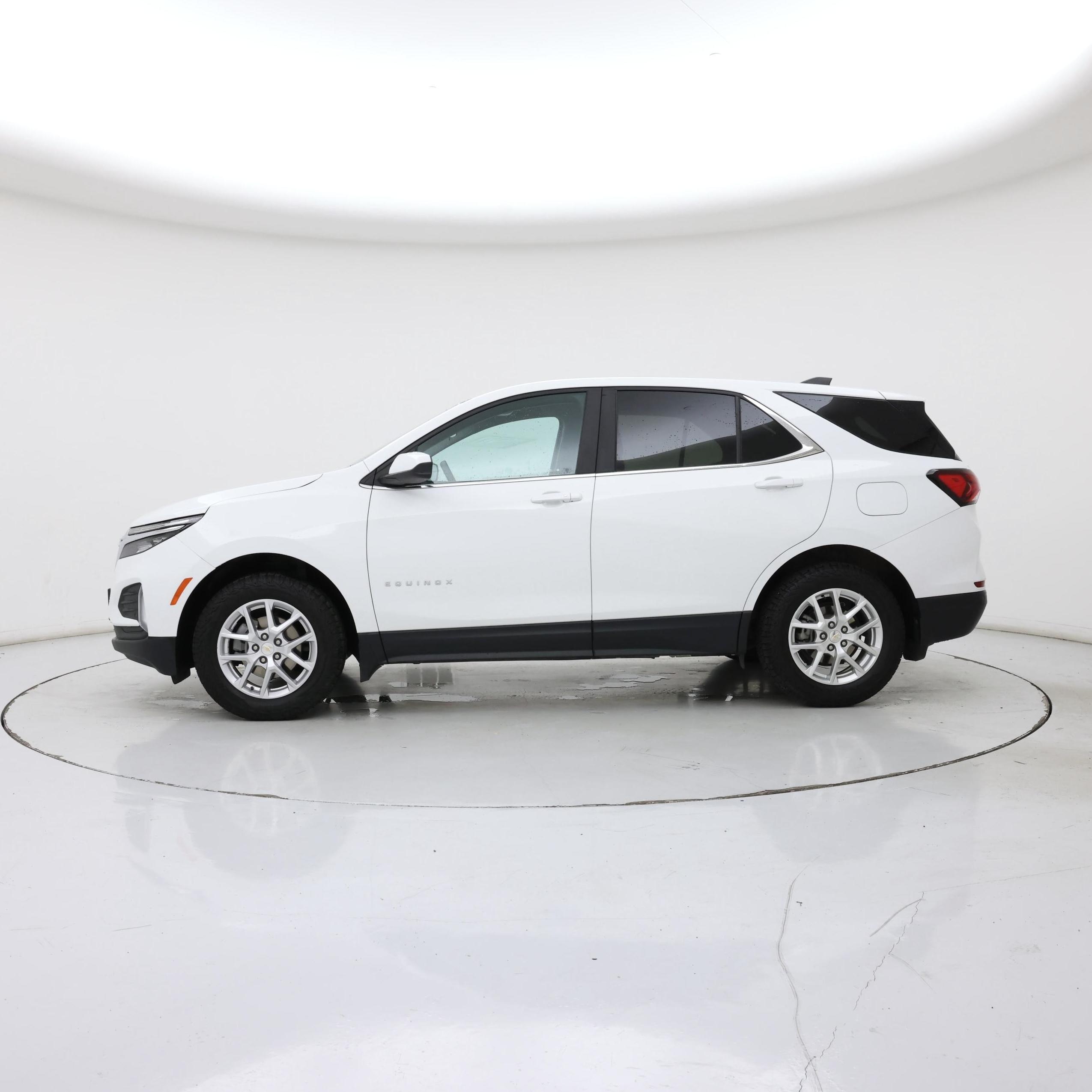 Thumbnail: 2023 Chevrolet Equinox - 3