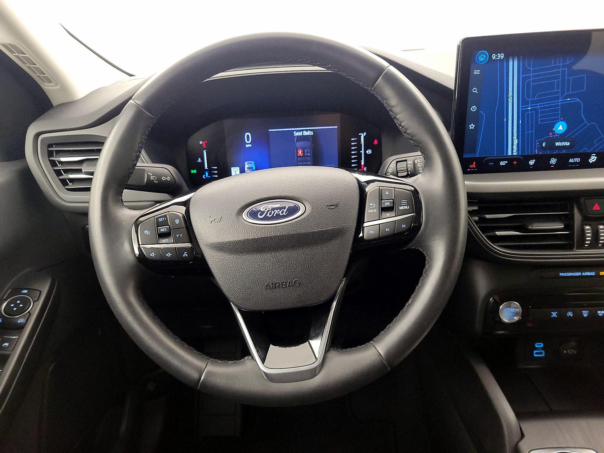 Thumbnail: 2023 Ford Escape - 10