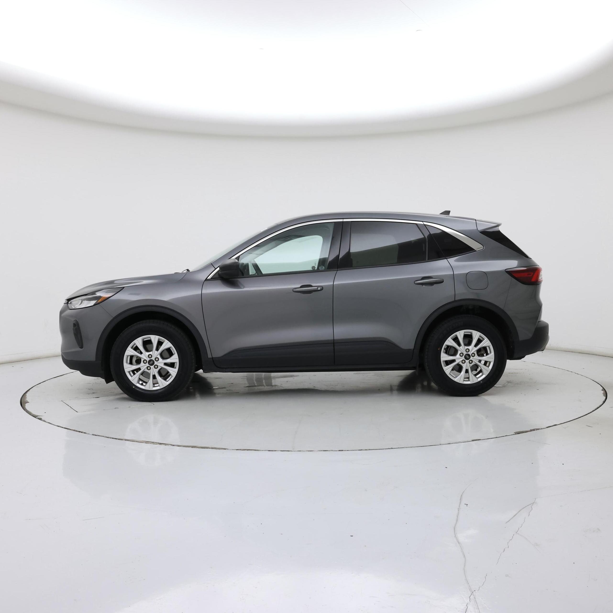 Thumbnail: 2023 Ford Escape - 3
