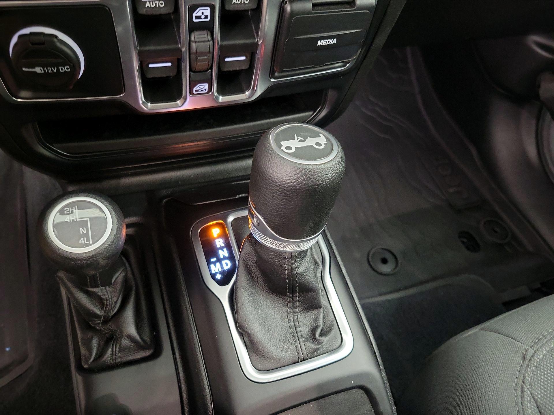 Thumbnail: 2019 Jeep Wrangler - 17