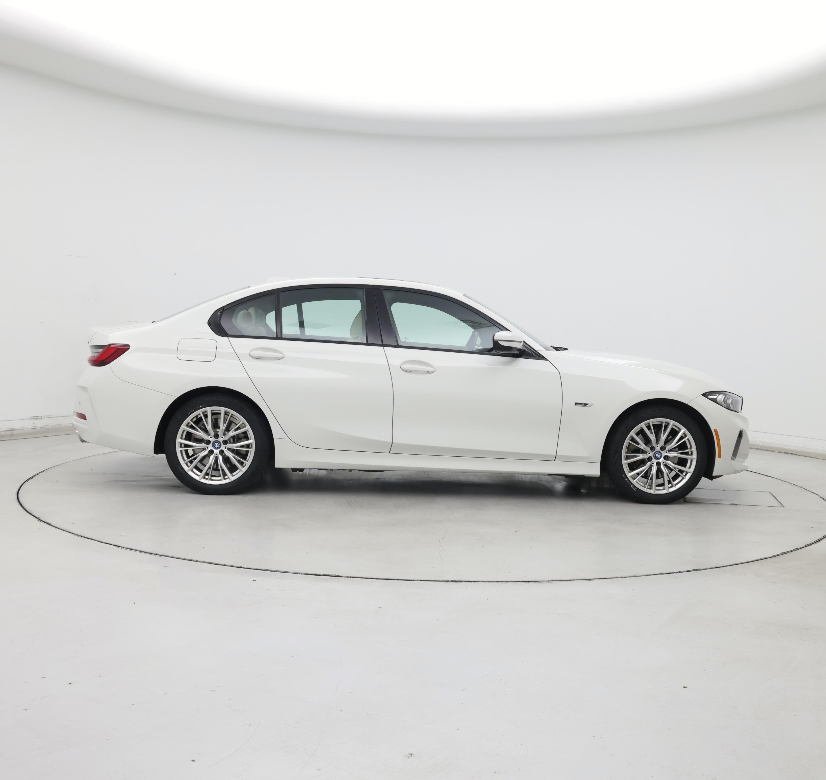 Thumbnail: 2023 BMW 3 Series - 7