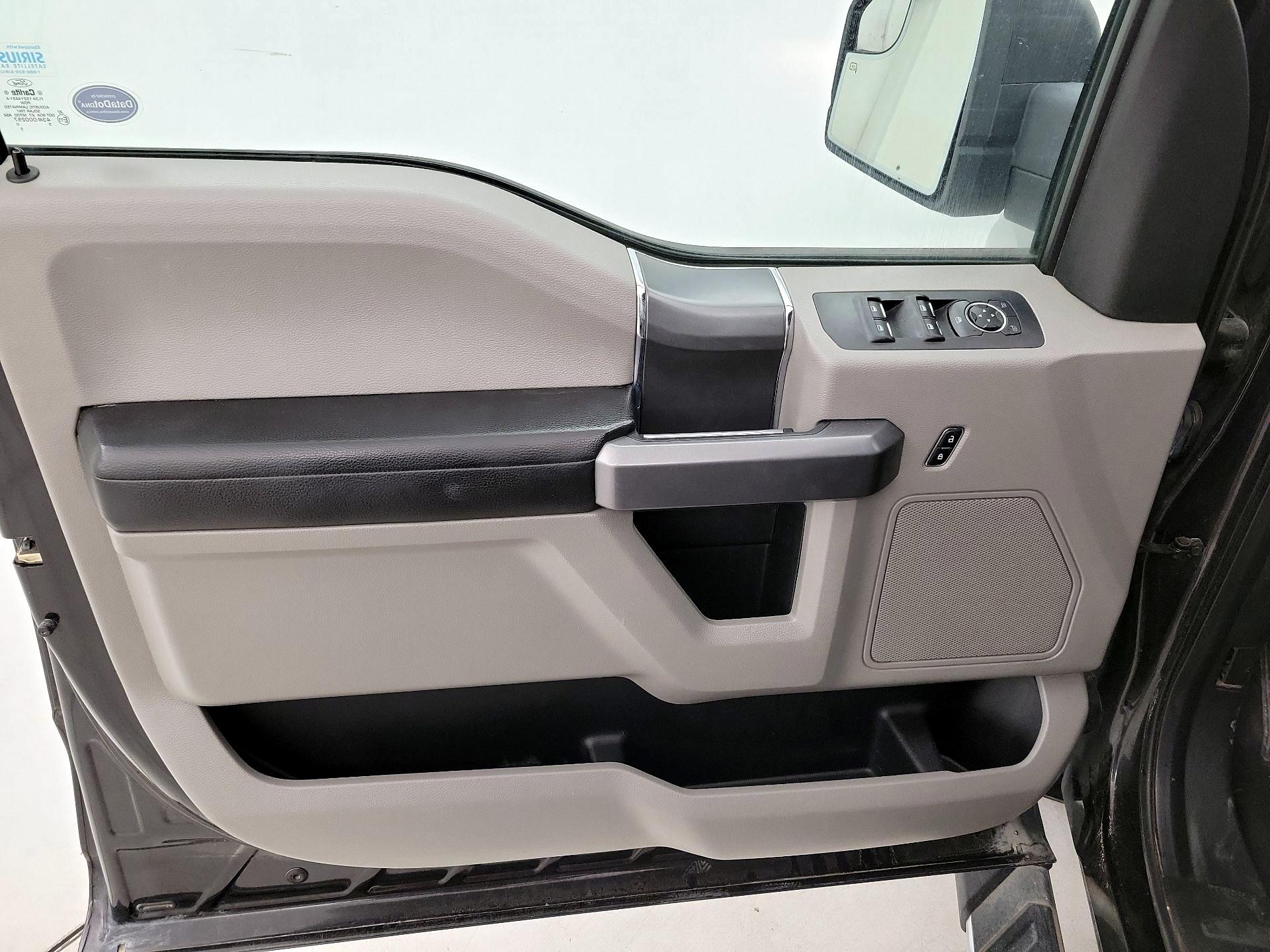 Thumbnail: 2015 Ford F-150 - 12