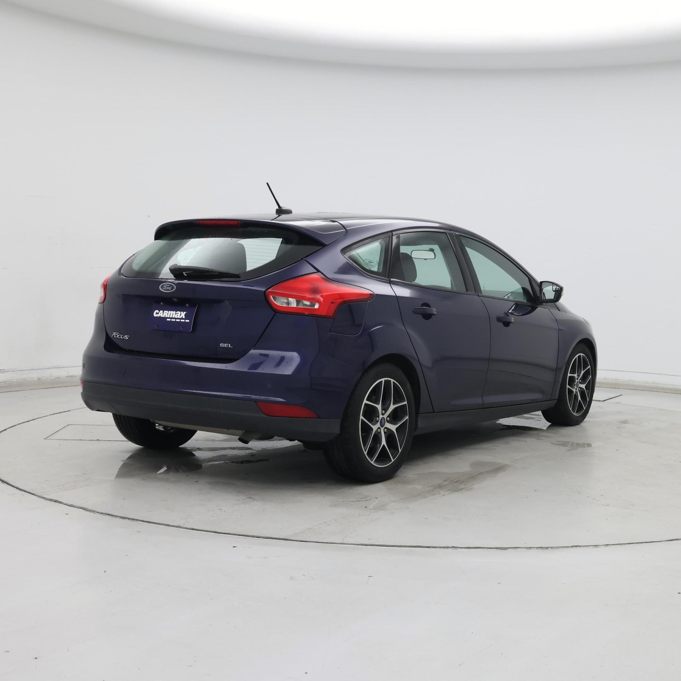 Thumbnail: 2017 Ford Focus - 8