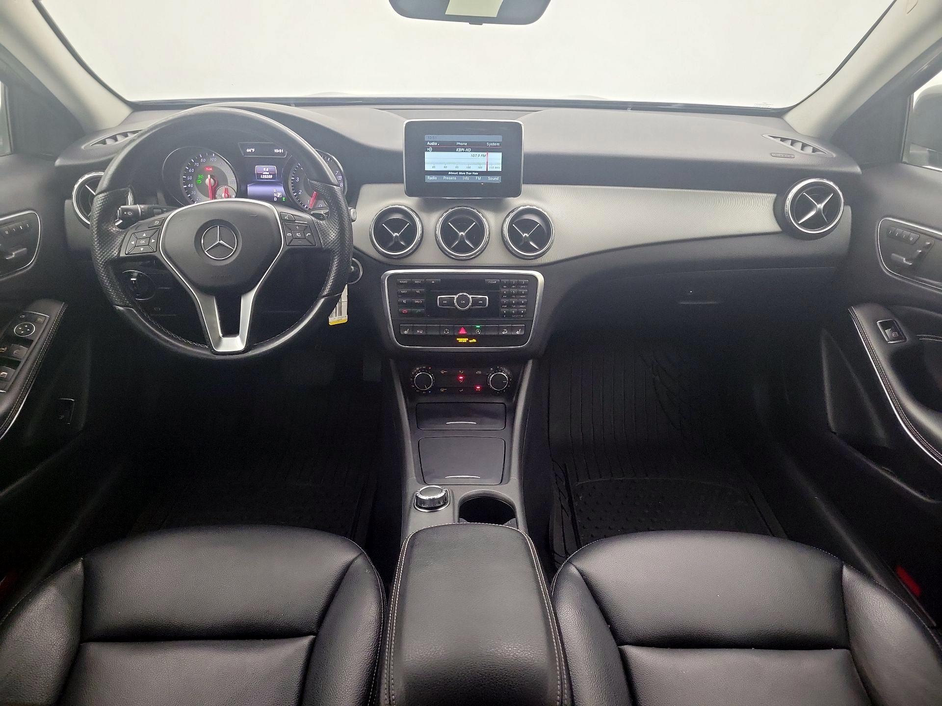 Thumbnail: 2015 Mercedes-Benz GLA - 9