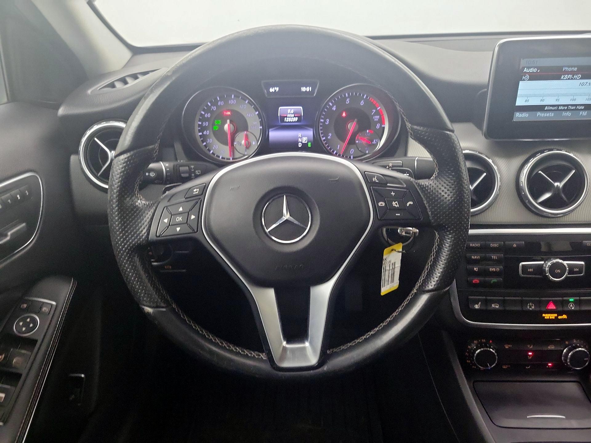 Thumbnail: 2015 Mercedes-Benz GLA - 10