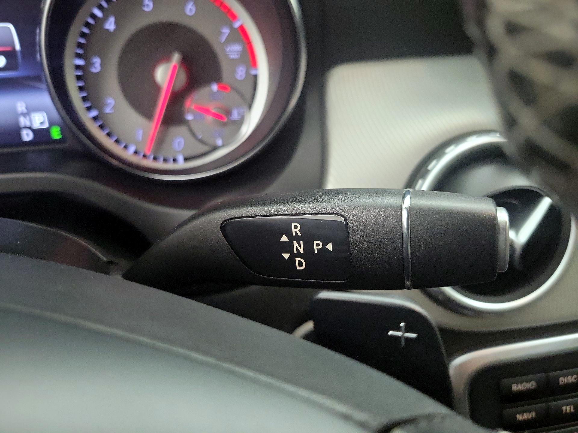 Thumbnail: 2015 Mercedes-Benz GLA - 16