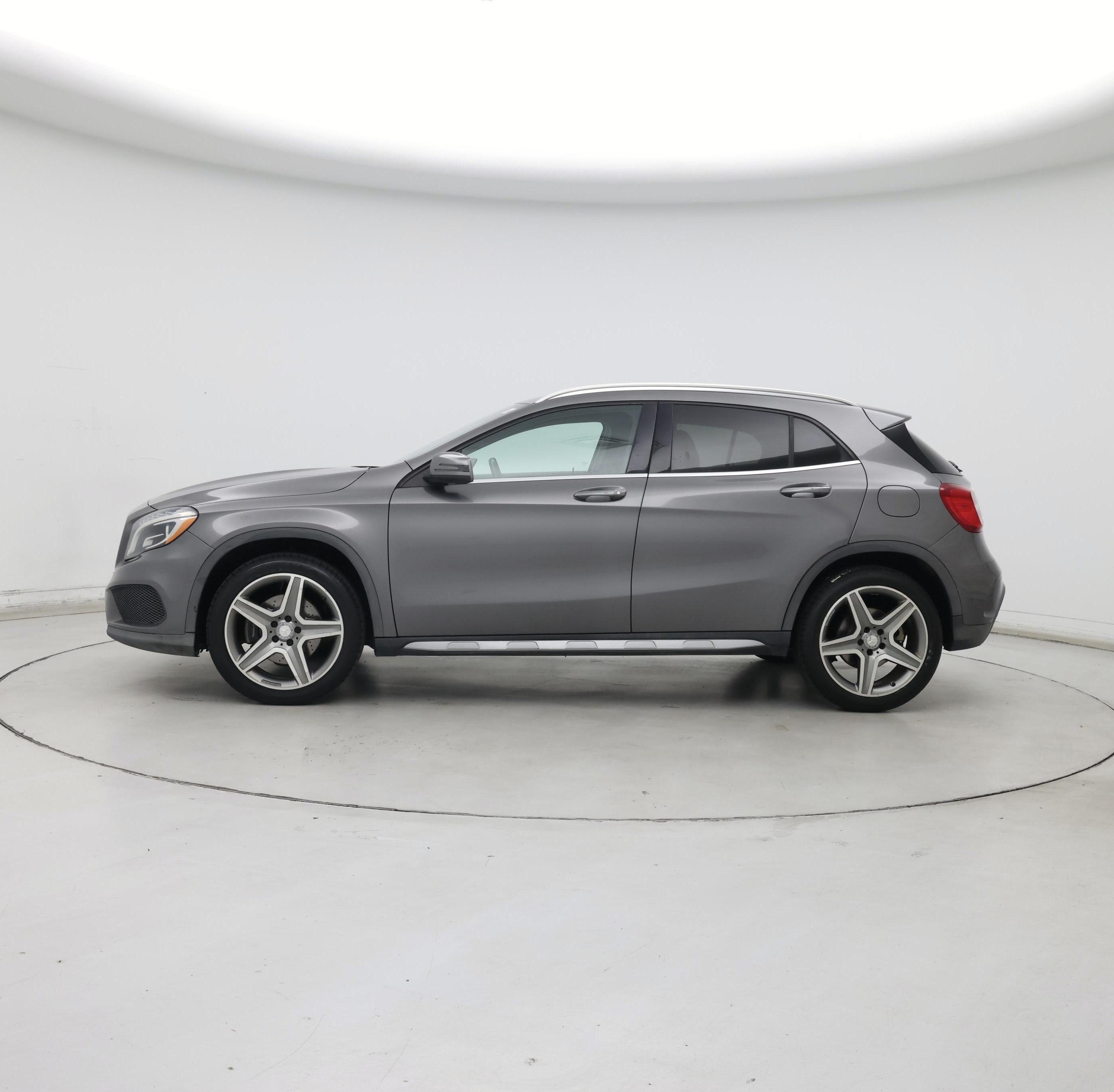 Thumbnail: 2015 Mercedes-Benz GLA - 3