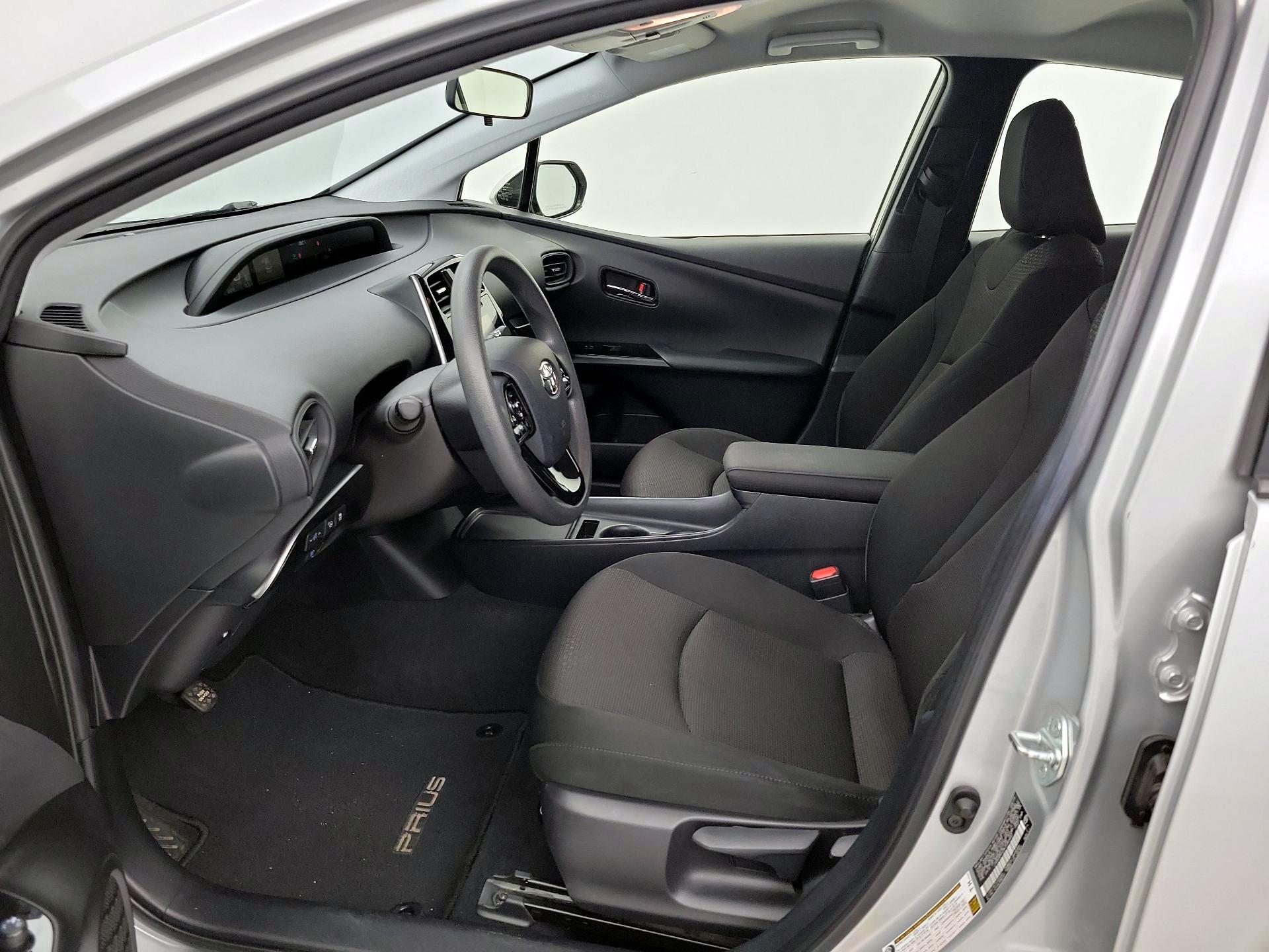 Thumbnail: 2019 Toyota Prius - 11