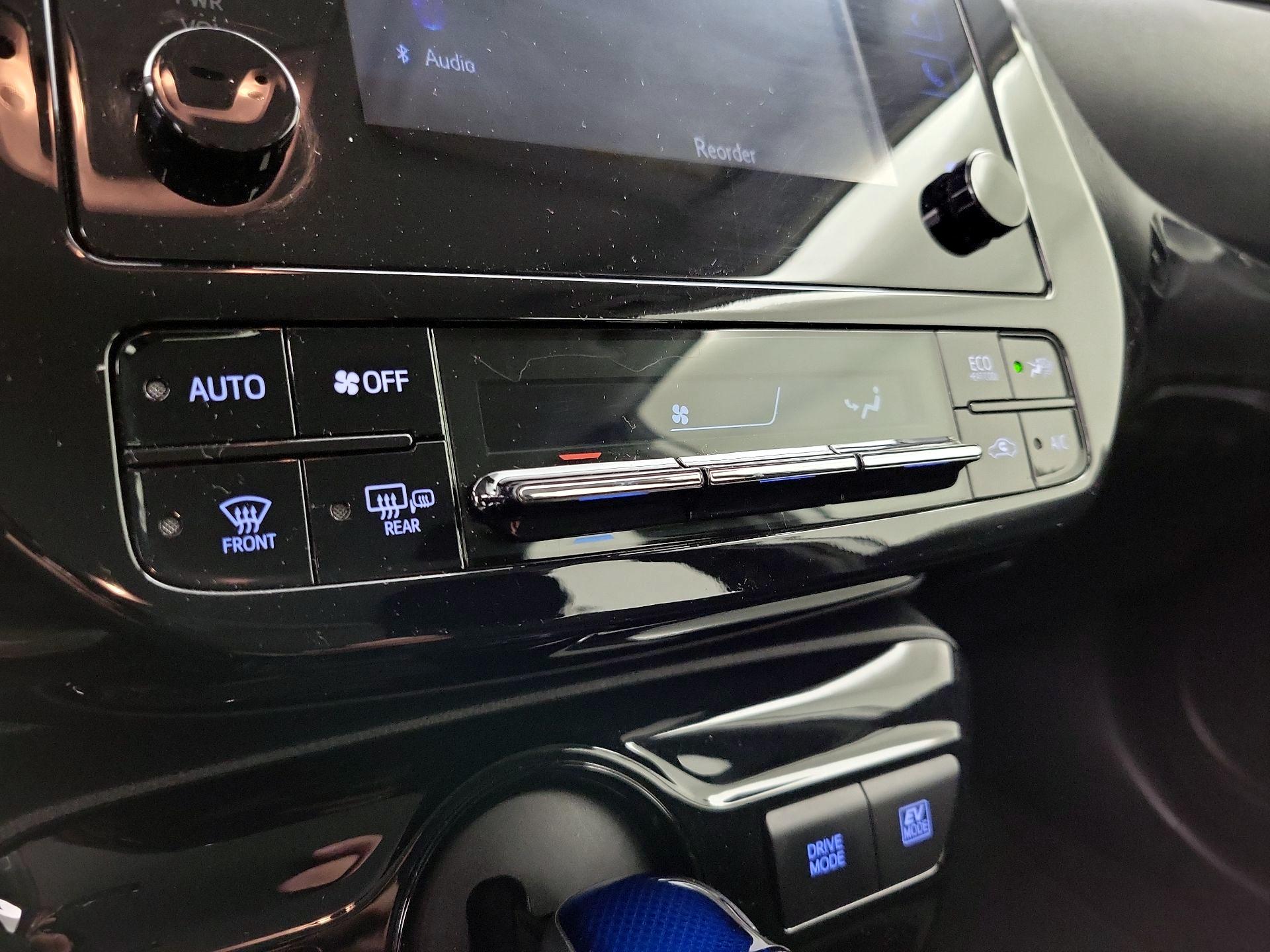 Thumbnail: 2019 Toyota Prius - 16