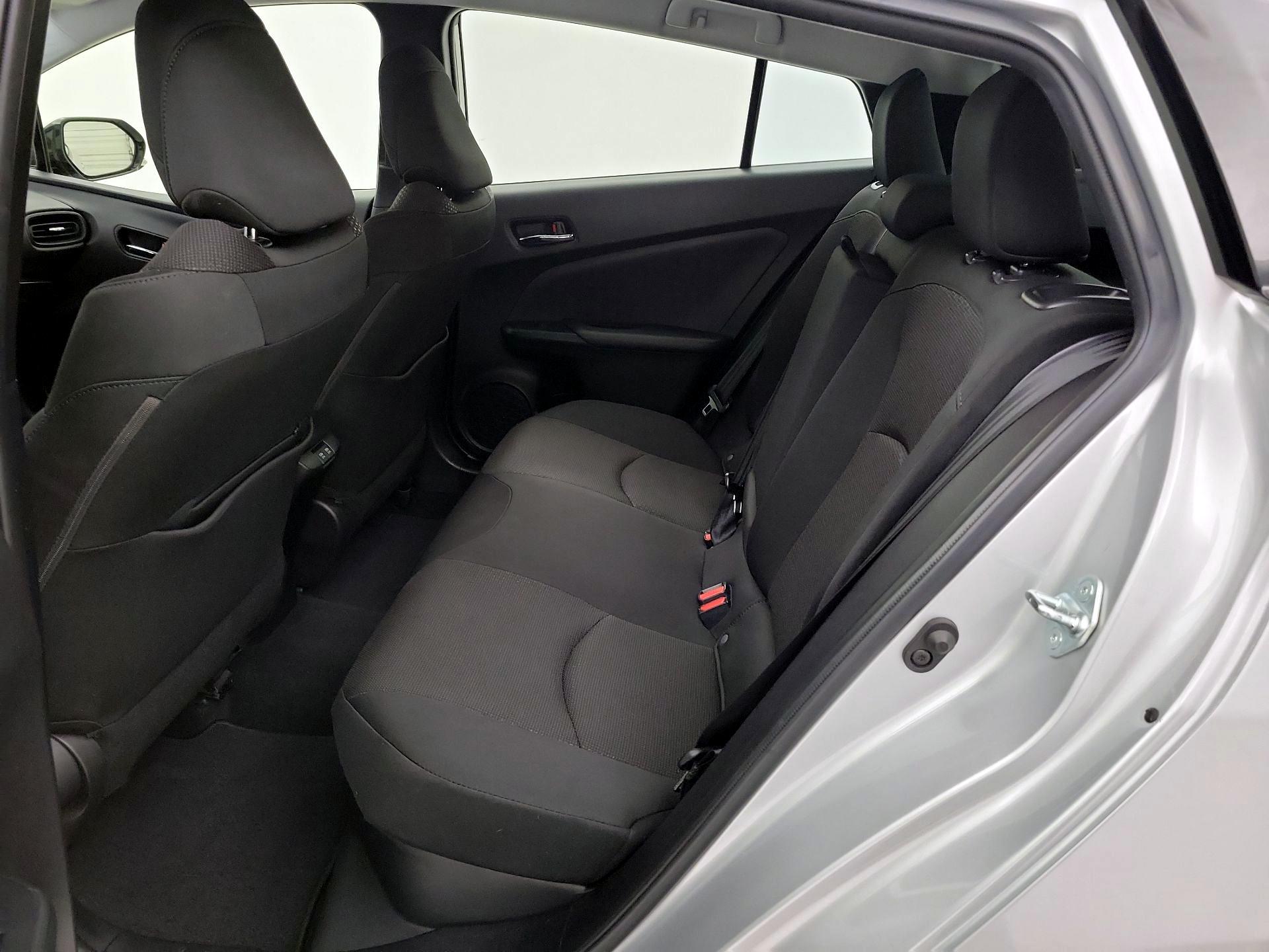 Thumbnail: 2019 Toyota Prius - 18