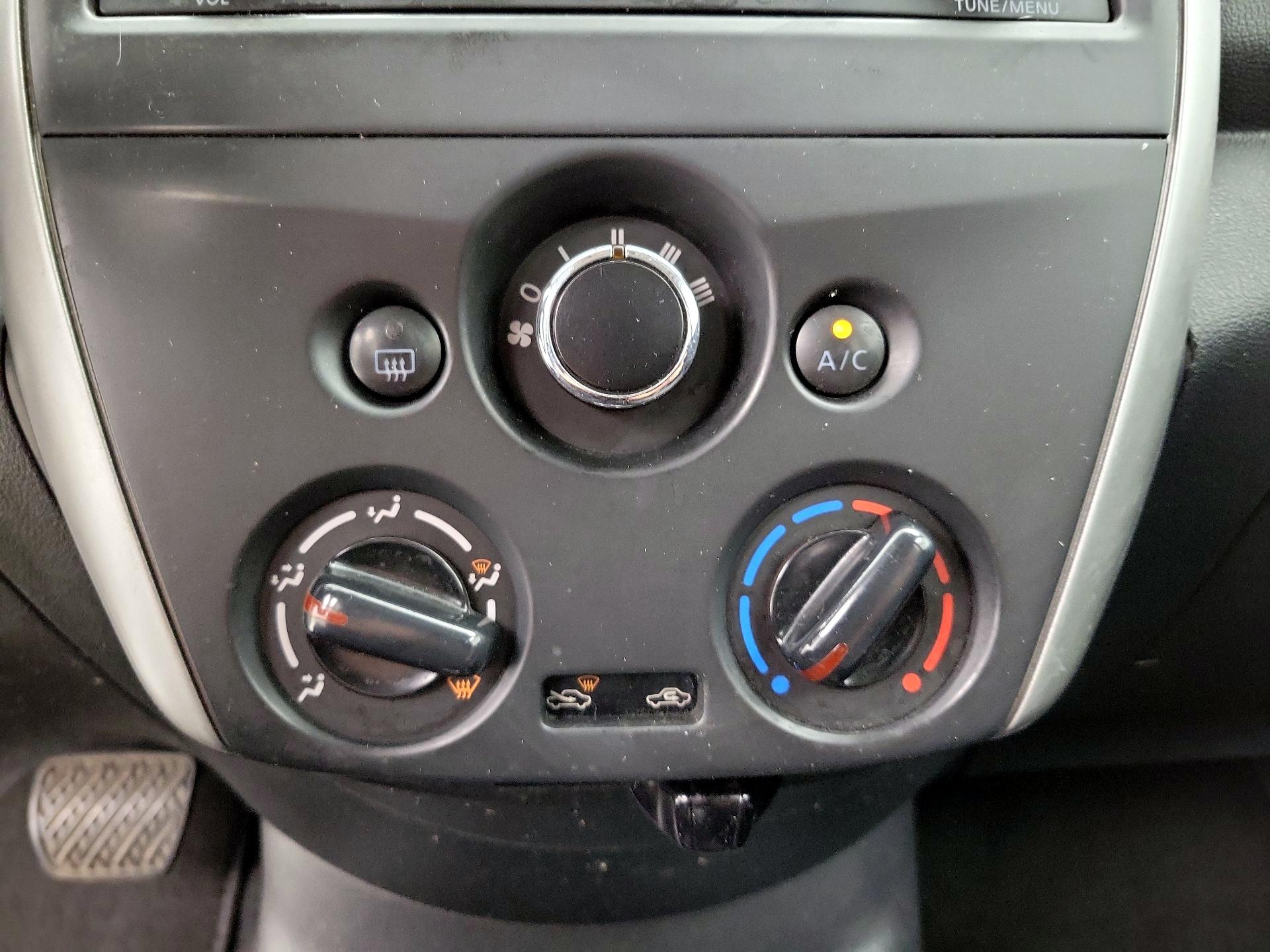 Thumbnail: 2015 Nissan Versa - 15