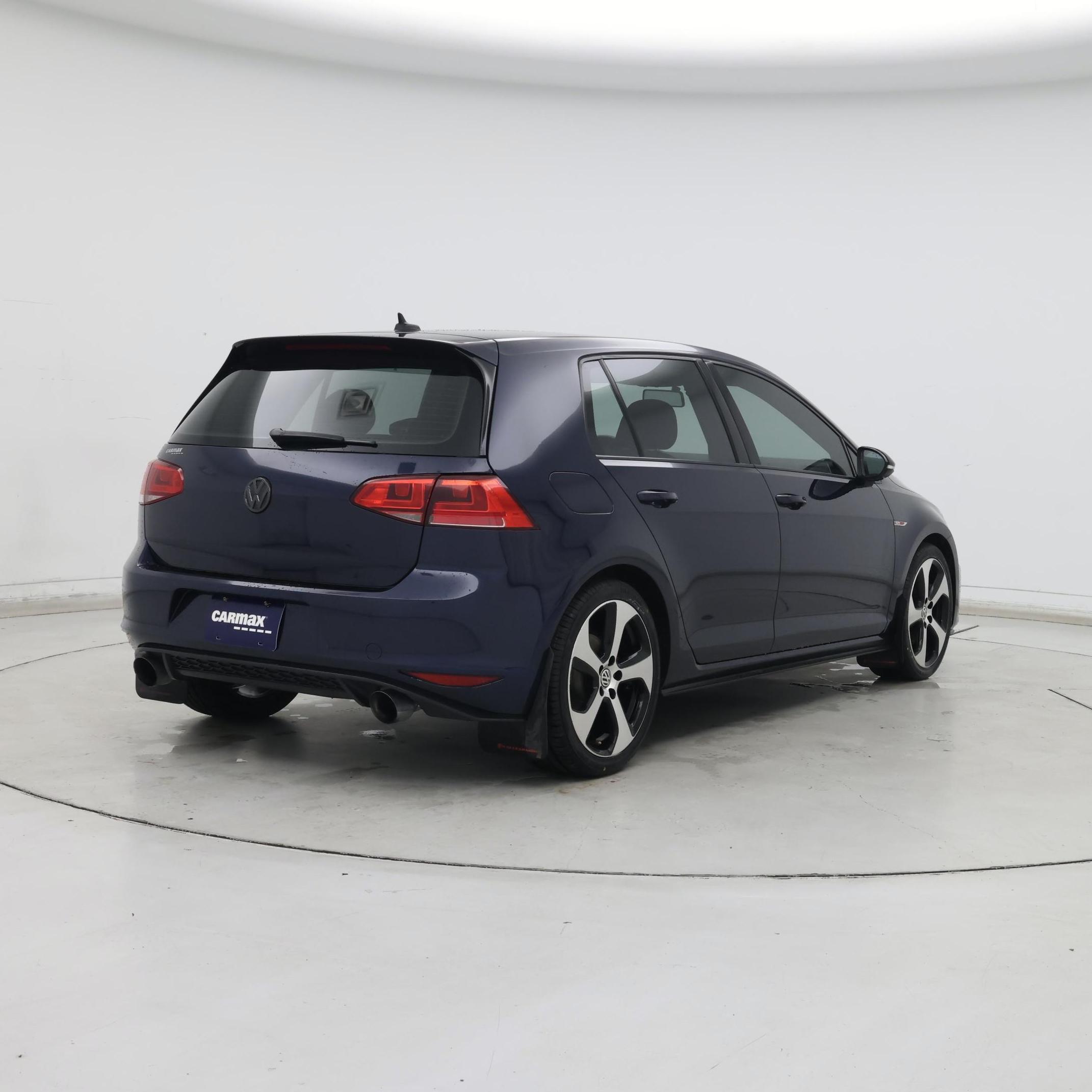 Thumbnail: 2017 Volkswagen Golf - 8