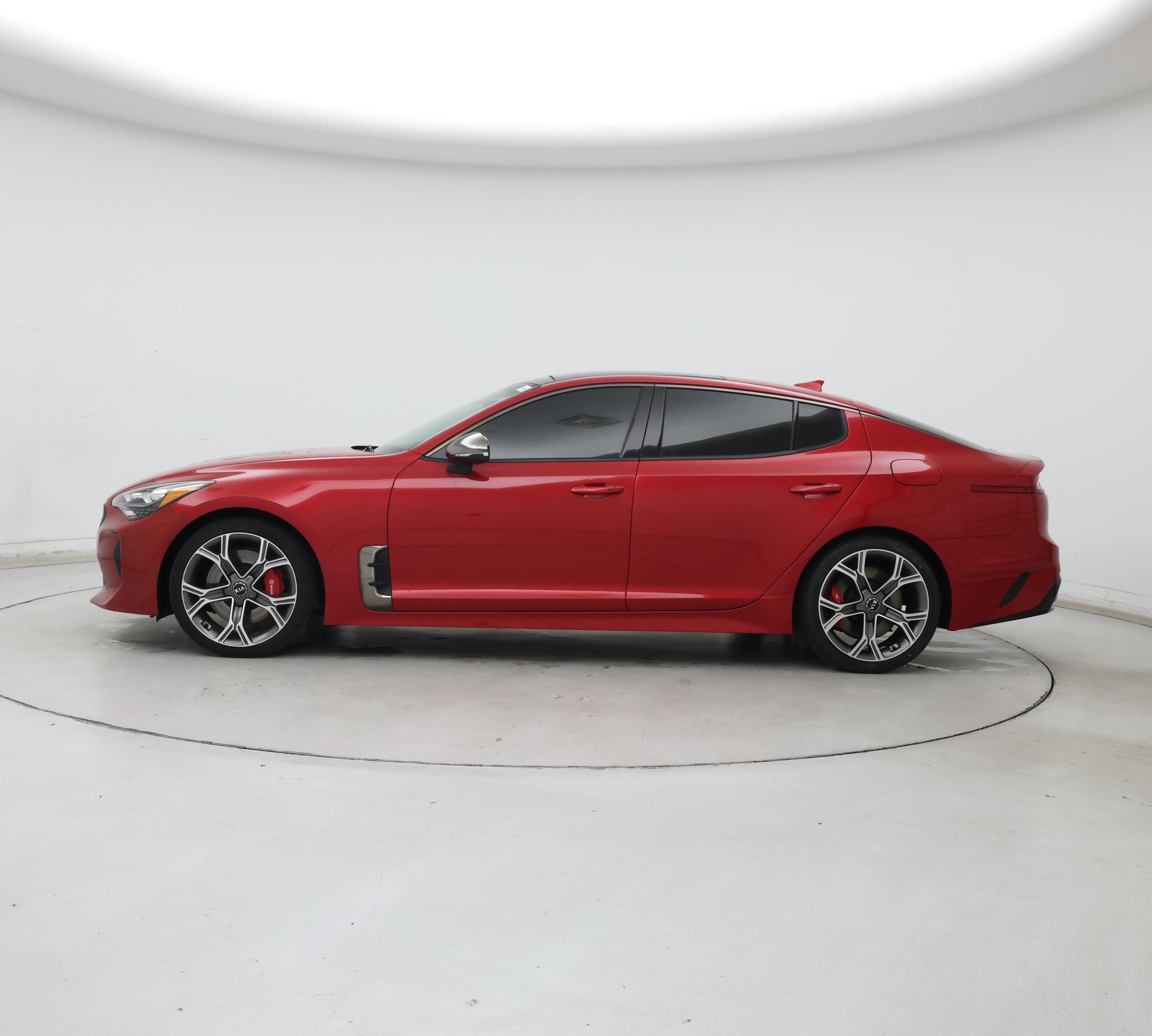 Thumbnail: 2018 Kia Stinger - 3