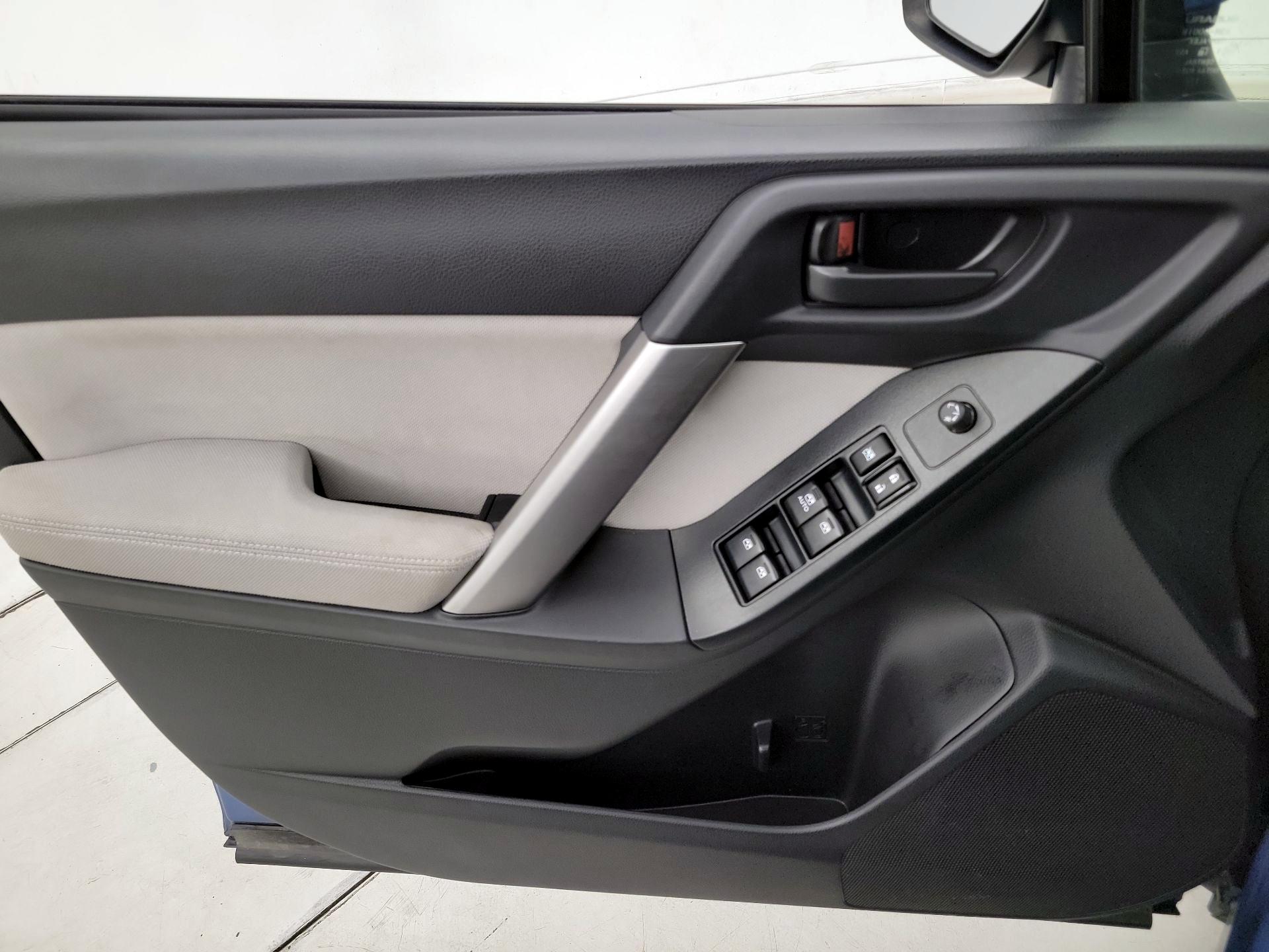 Thumbnail: 2015 Subaru Forester - 12