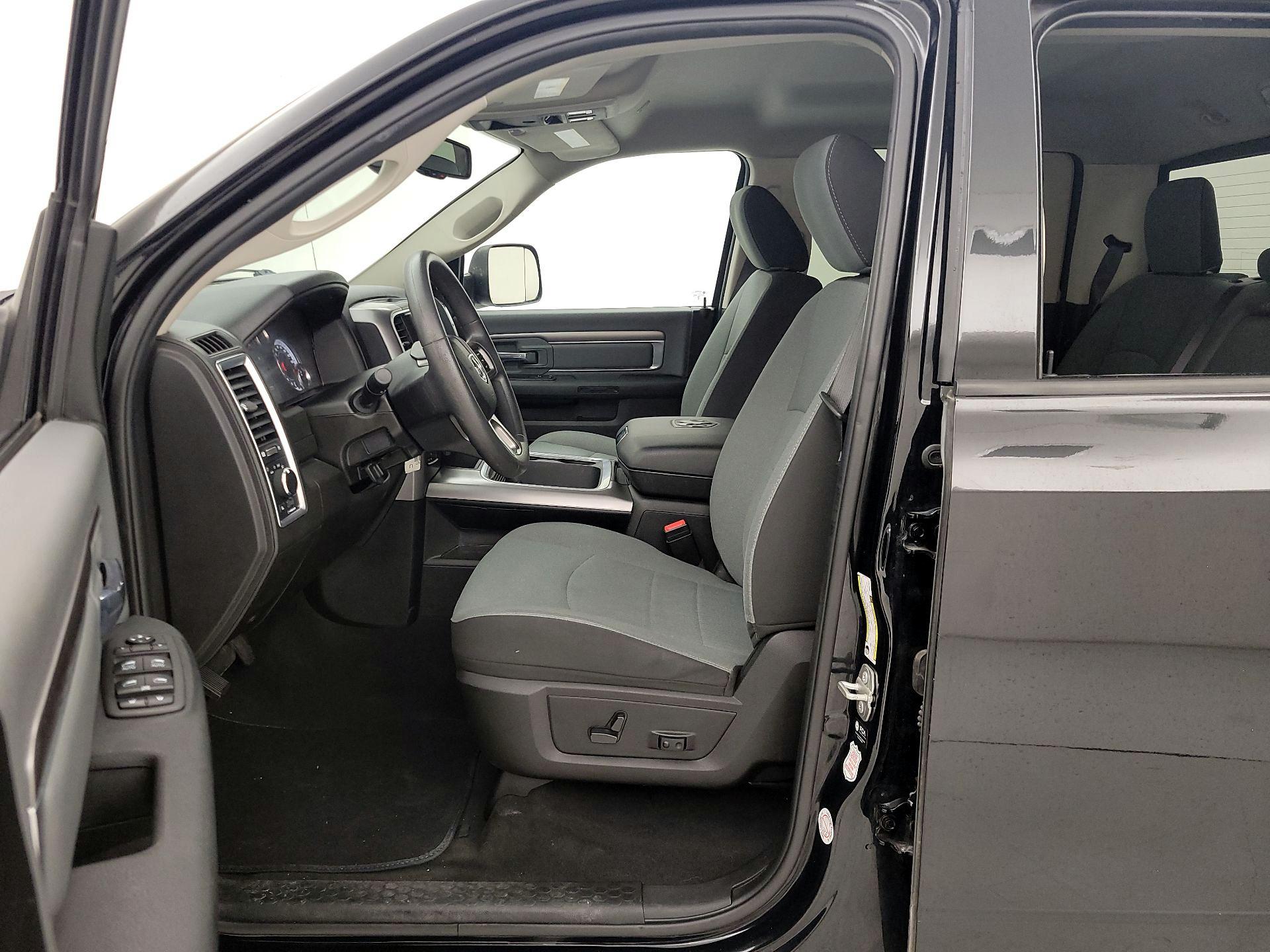 Thumbnail: 2023 RAM 1500 Classic - 11