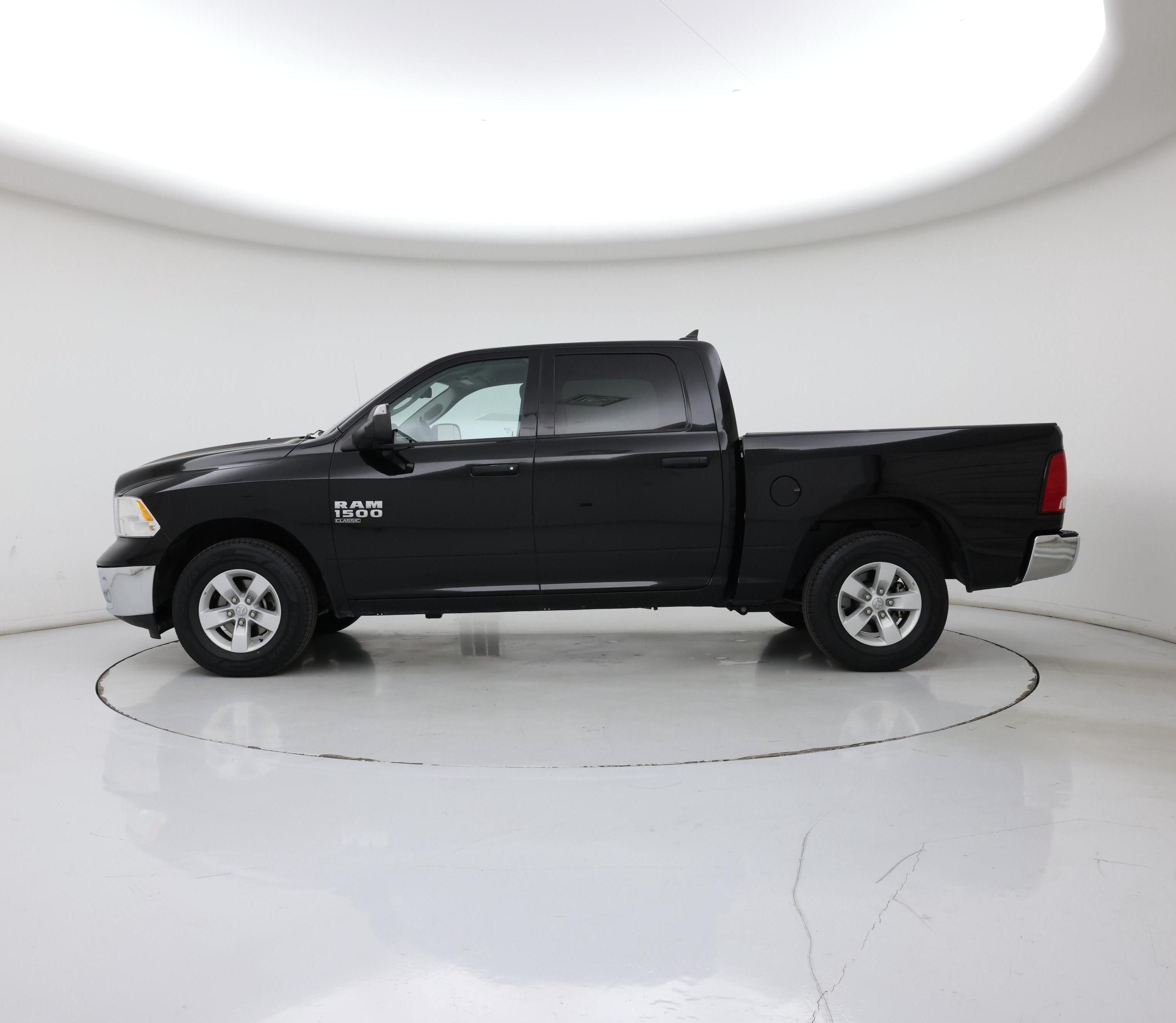 Thumbnail: 2023 RAM 1500 Classic - 3