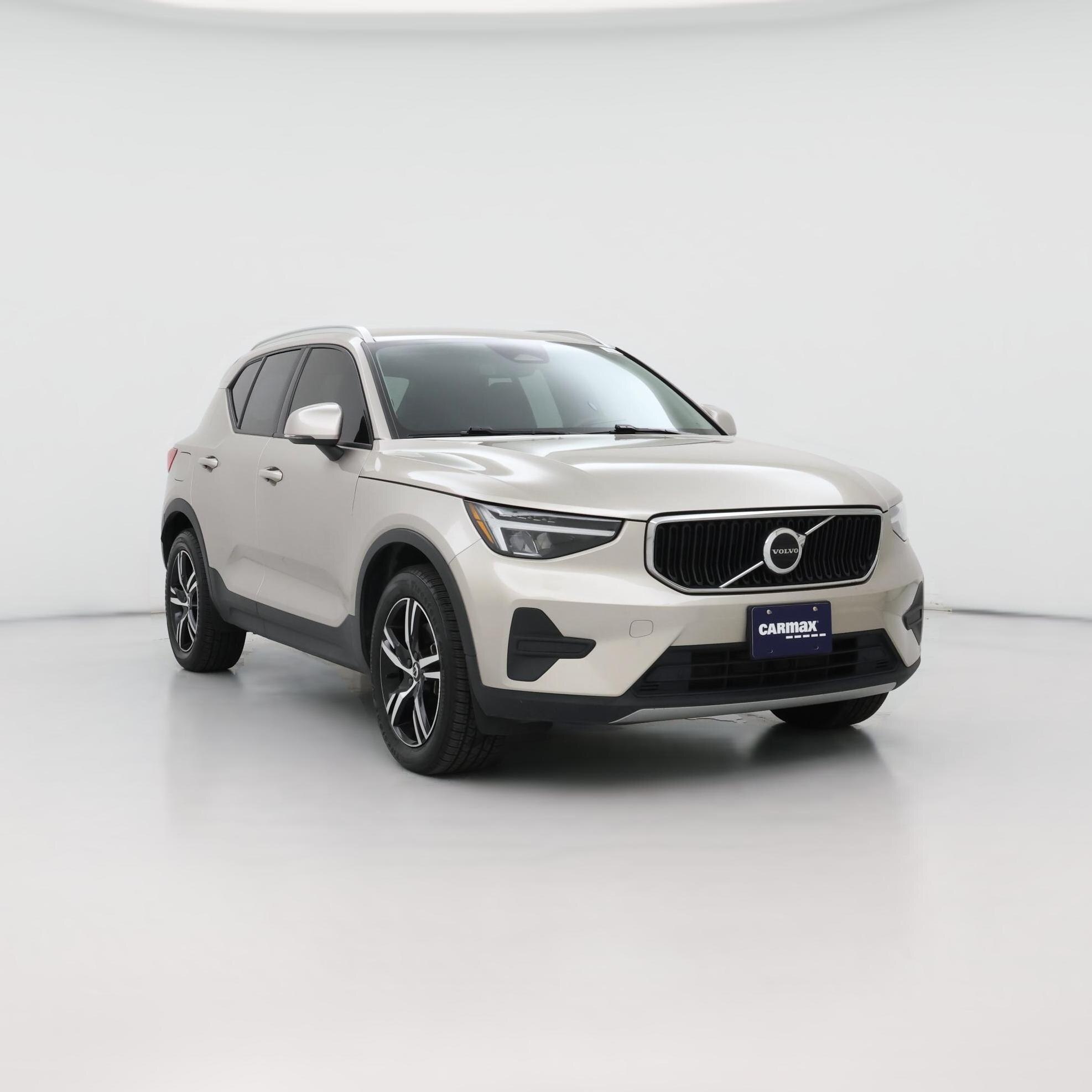 Thumbnail: 2023 Volvo XC40 - 1