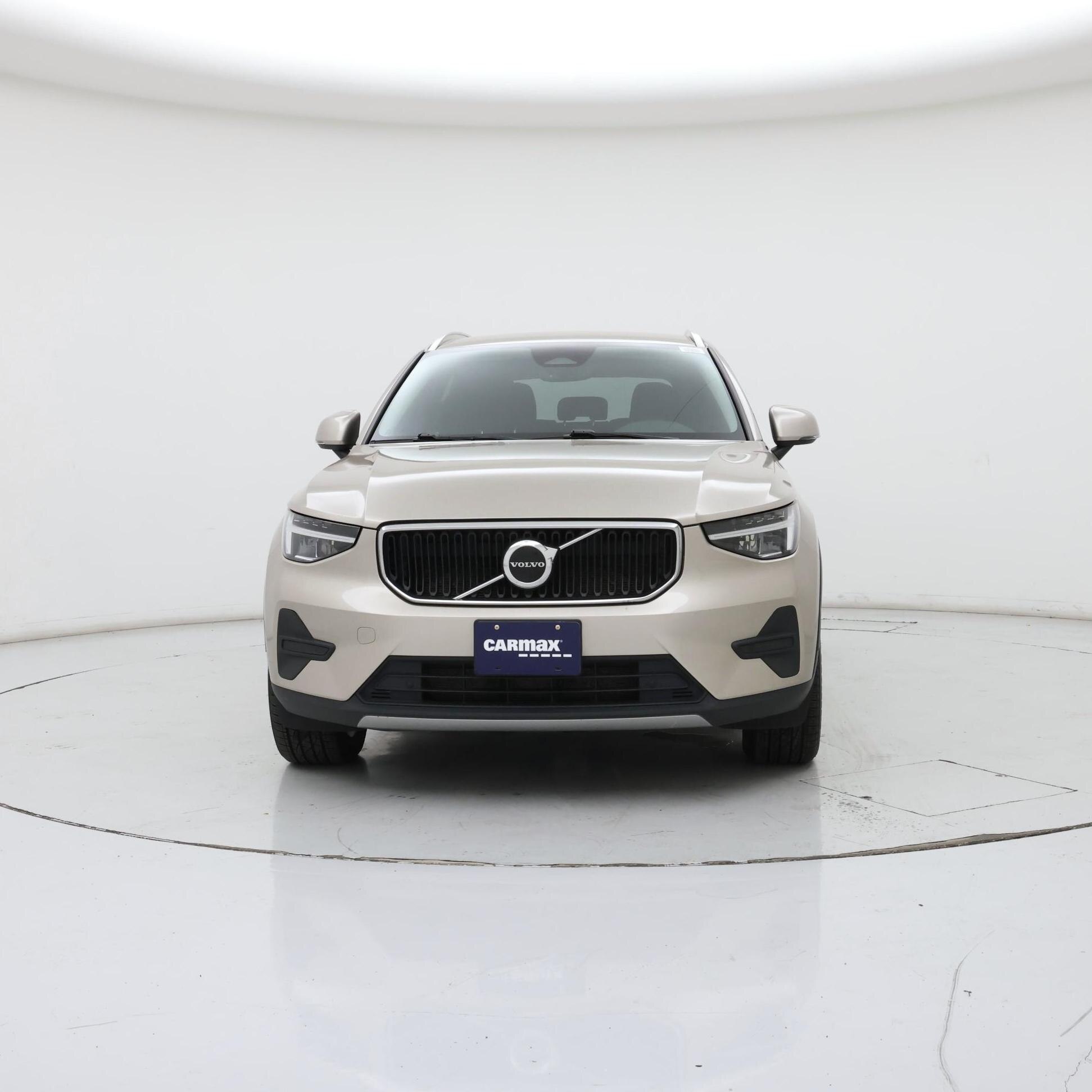 Thumbnail: 2023 Volvo XC40 - 5