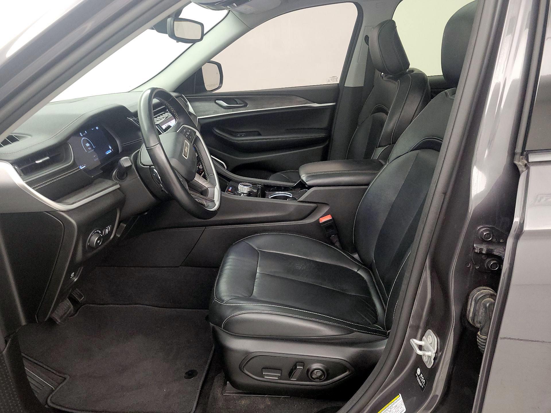 Thumbnail: 2022 Jeep Grand Cherokee - 11