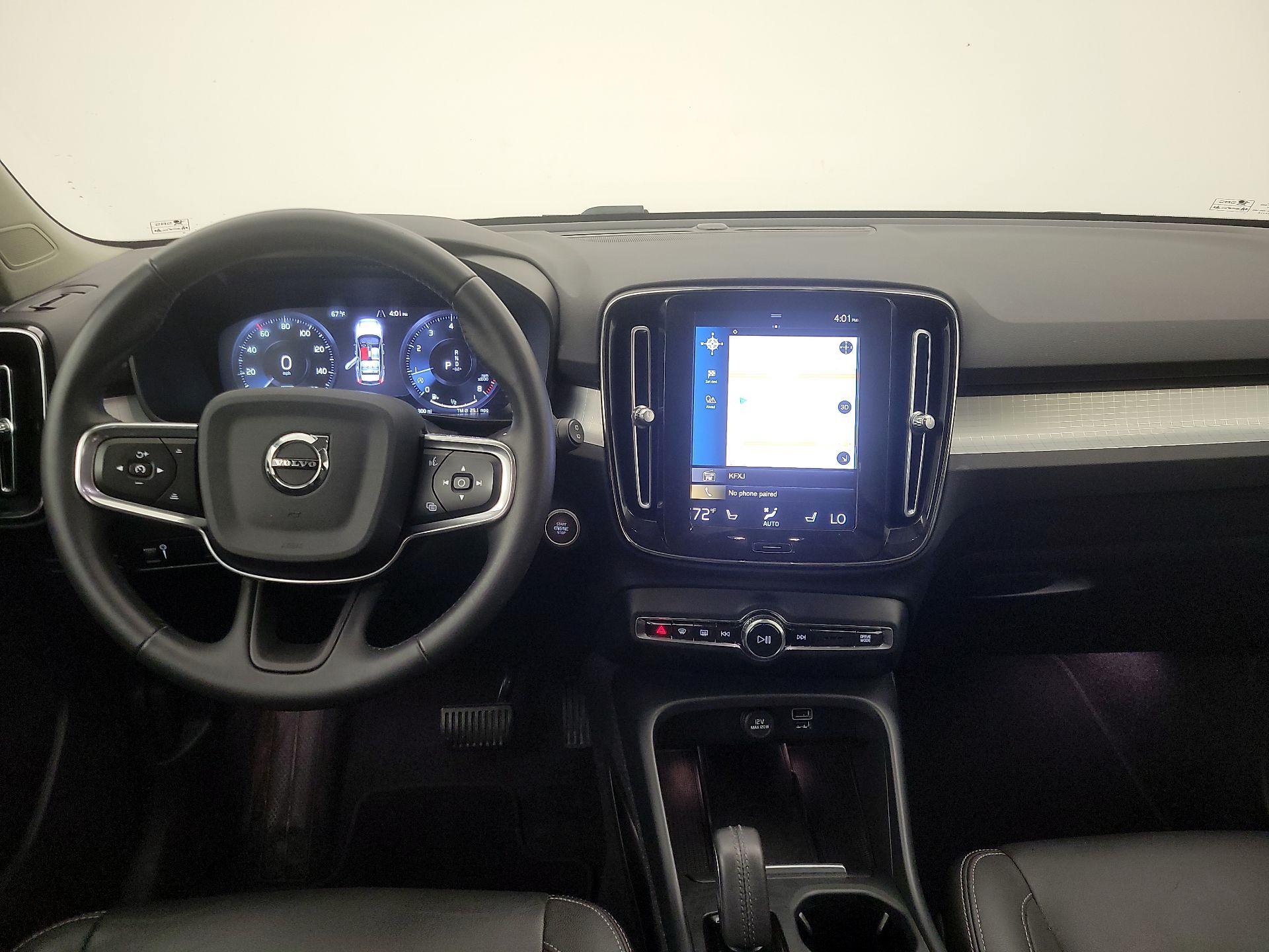 Thumbnail: 2021 Volvo XC40 - 9