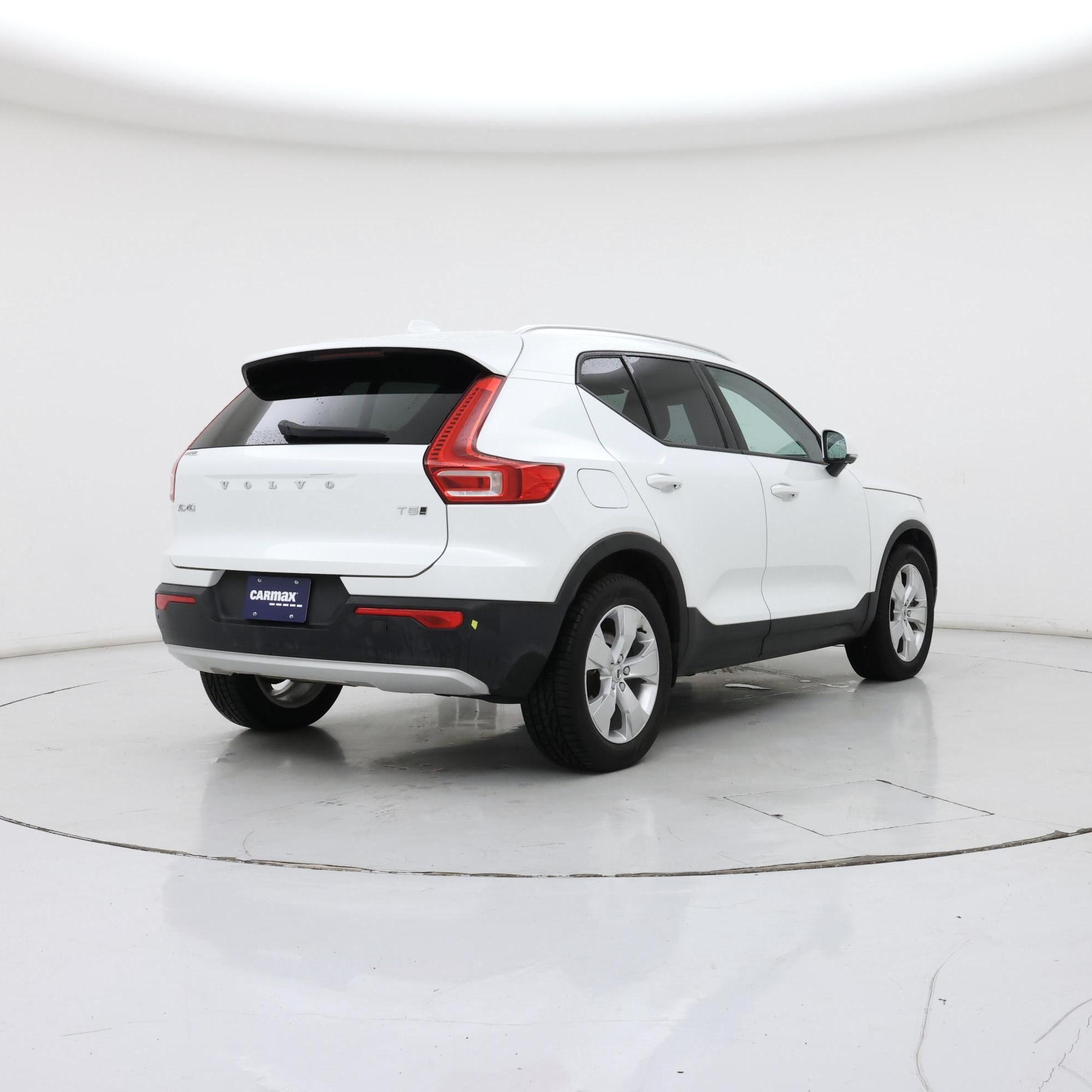 Thumbnail: 2021 Volvo XC40 - 8