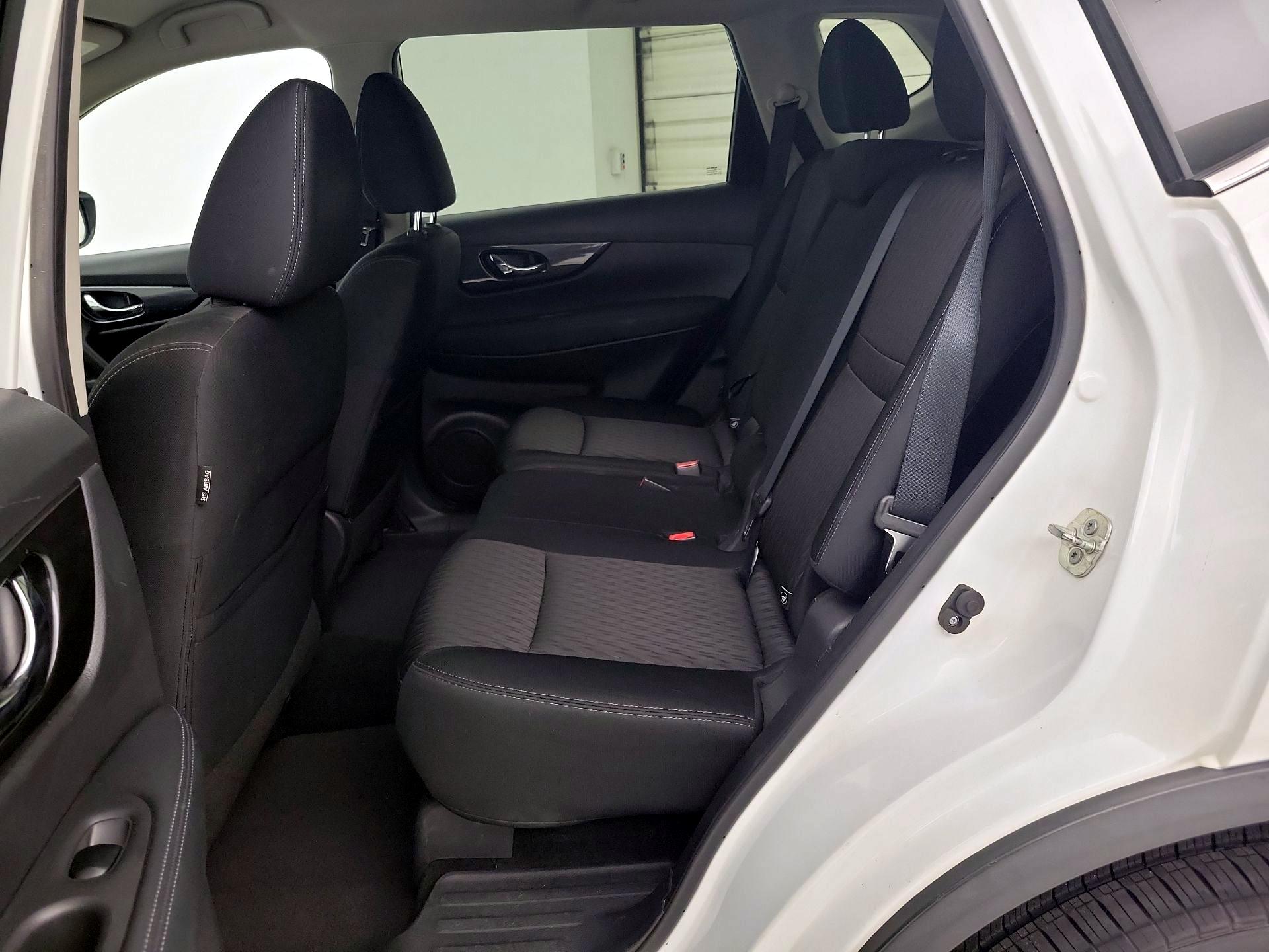 Thumbnail: 2018 Nissan Rogue - 19