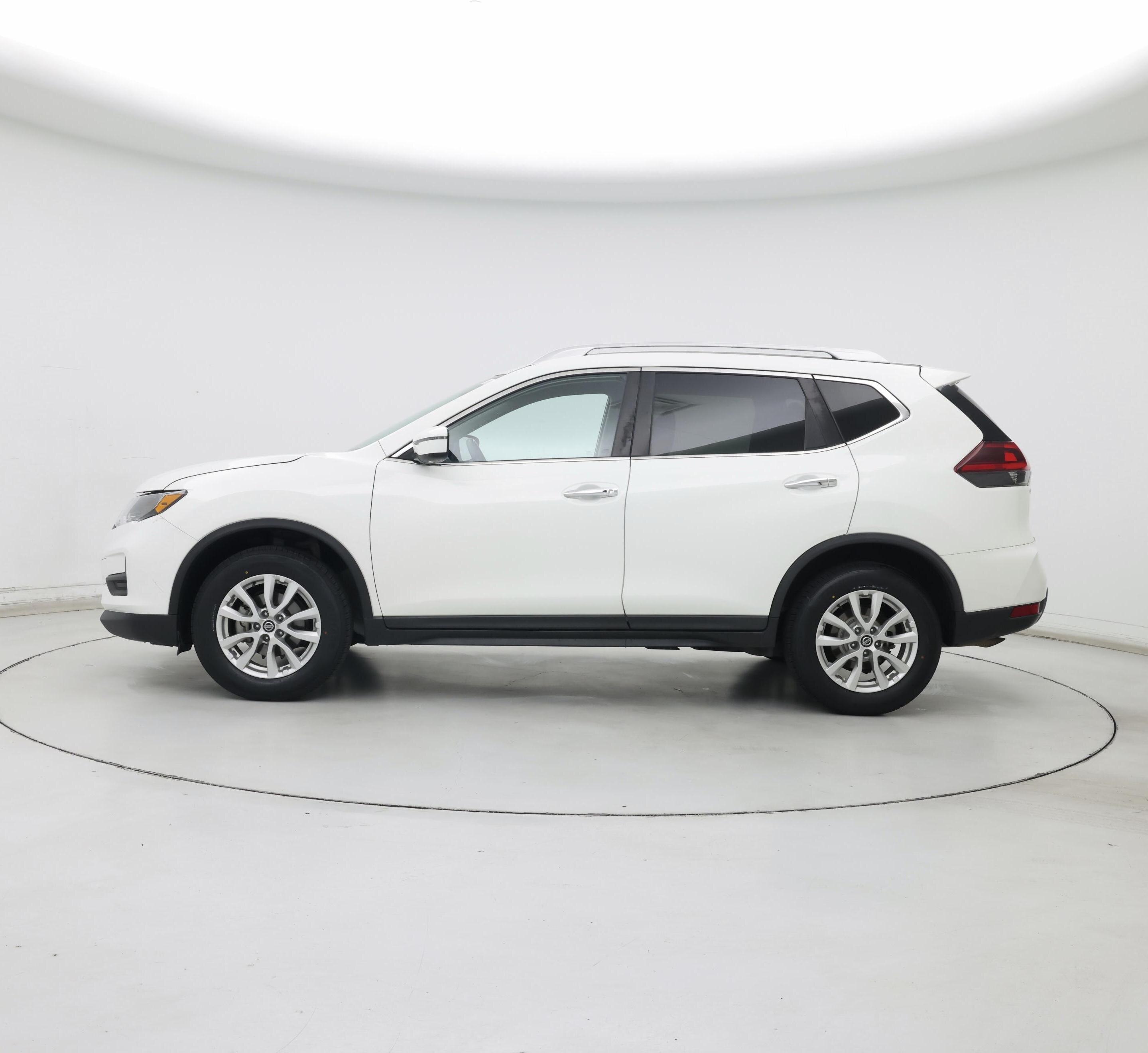 Thumbnail: 2018 Nissan Rogue - 3