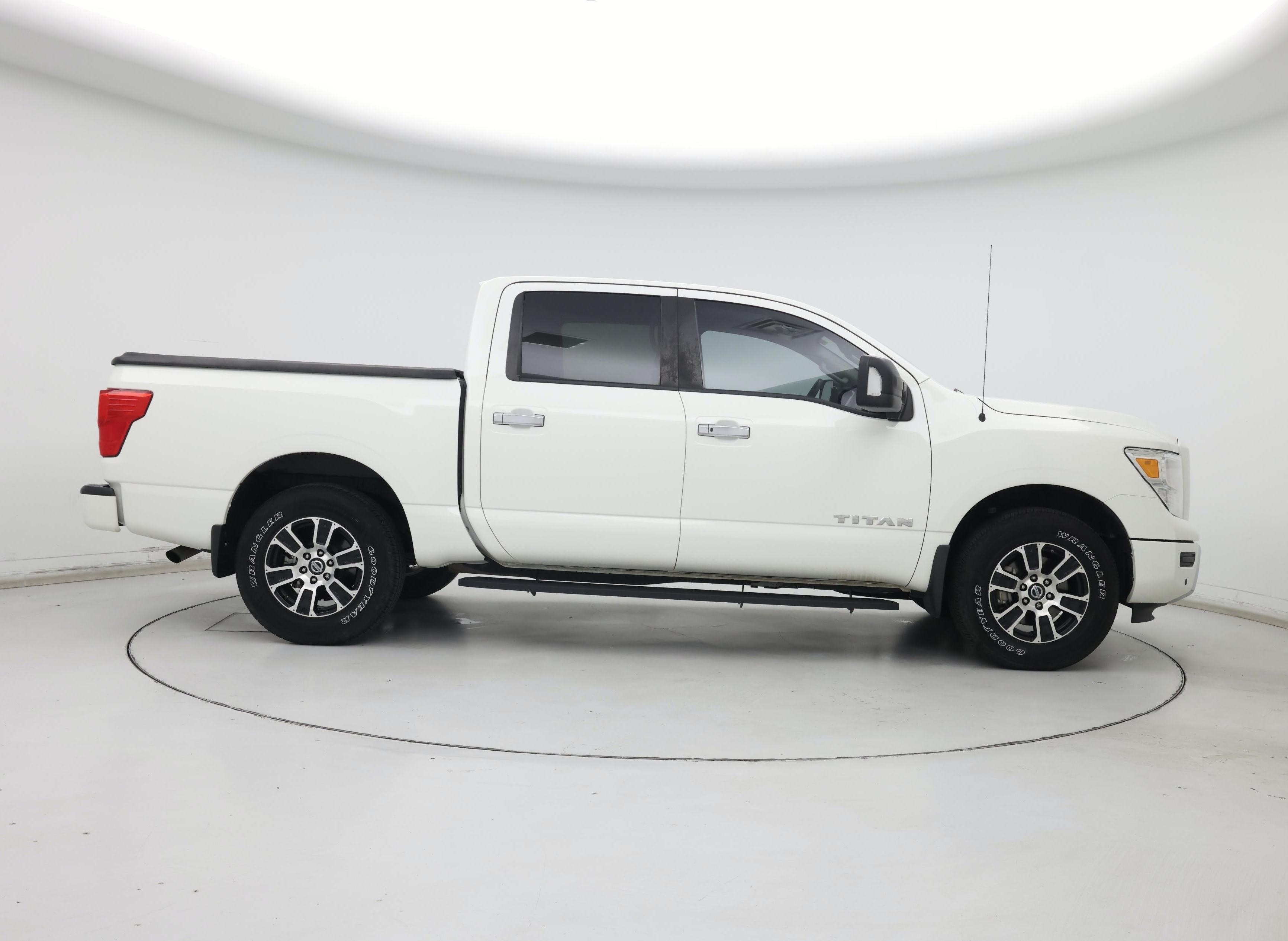 Thumbnail: 2021 Nissan Titan - 7