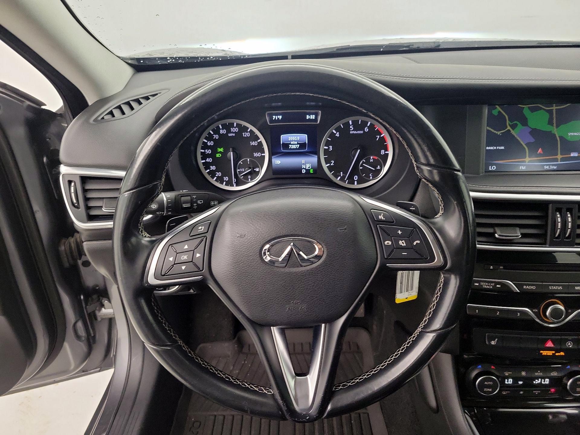 Thumbnail: 2017 INFINITI QX30 - 10
