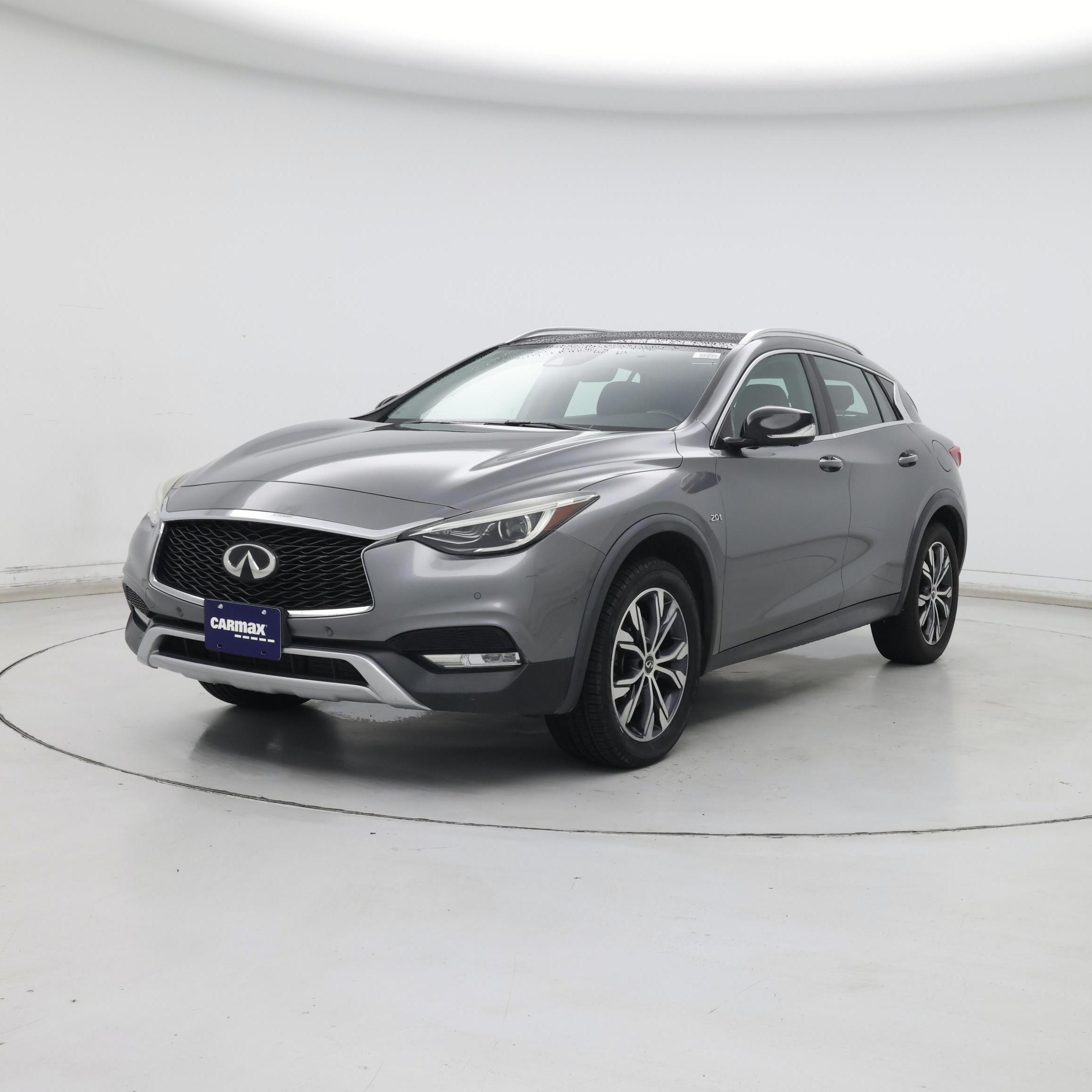 Thumbnail: 2017 INFINITI QX30 - 4