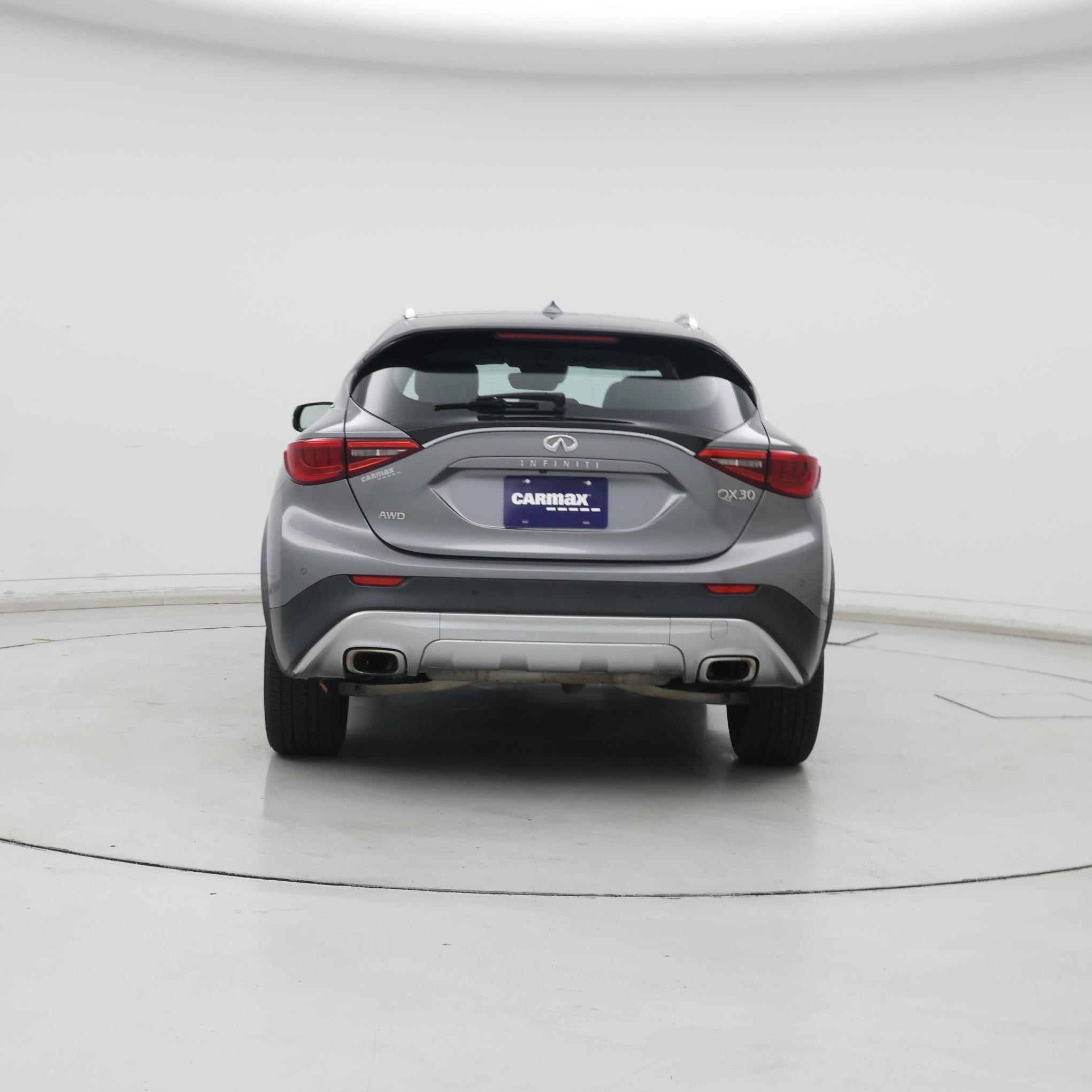 Thumbnail: 2017 INFINITI QX30 - 6