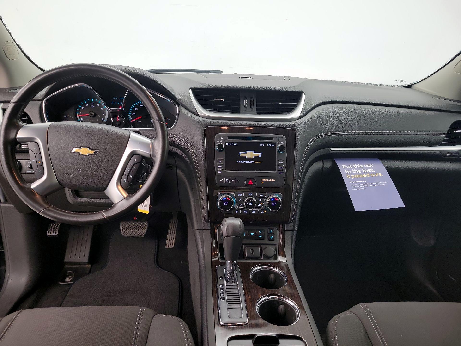 Thumbnail: 2017 Chevrolet Traverse - 9
