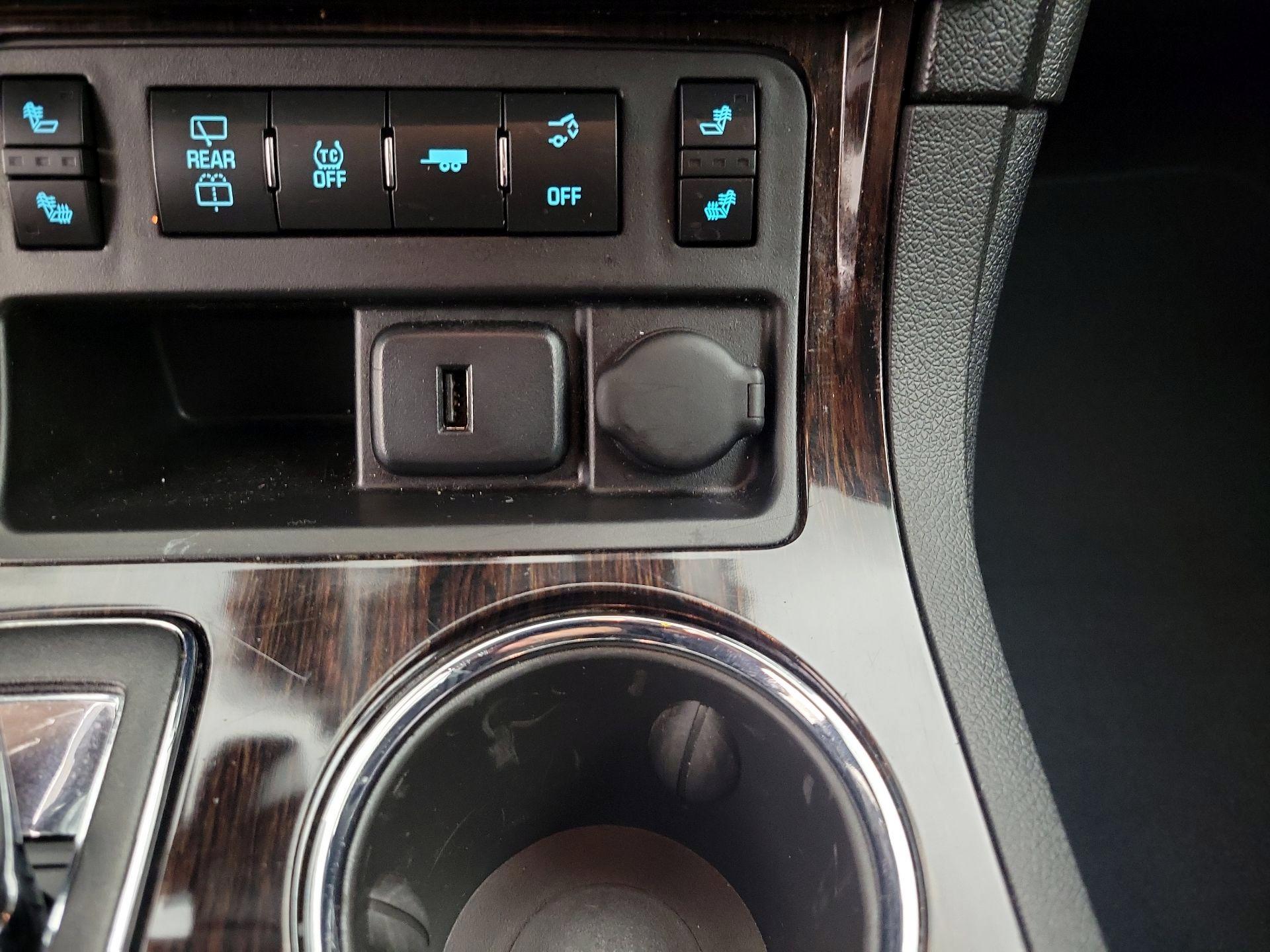Thumbnail: 2017 Chevrolet Traverse - 18