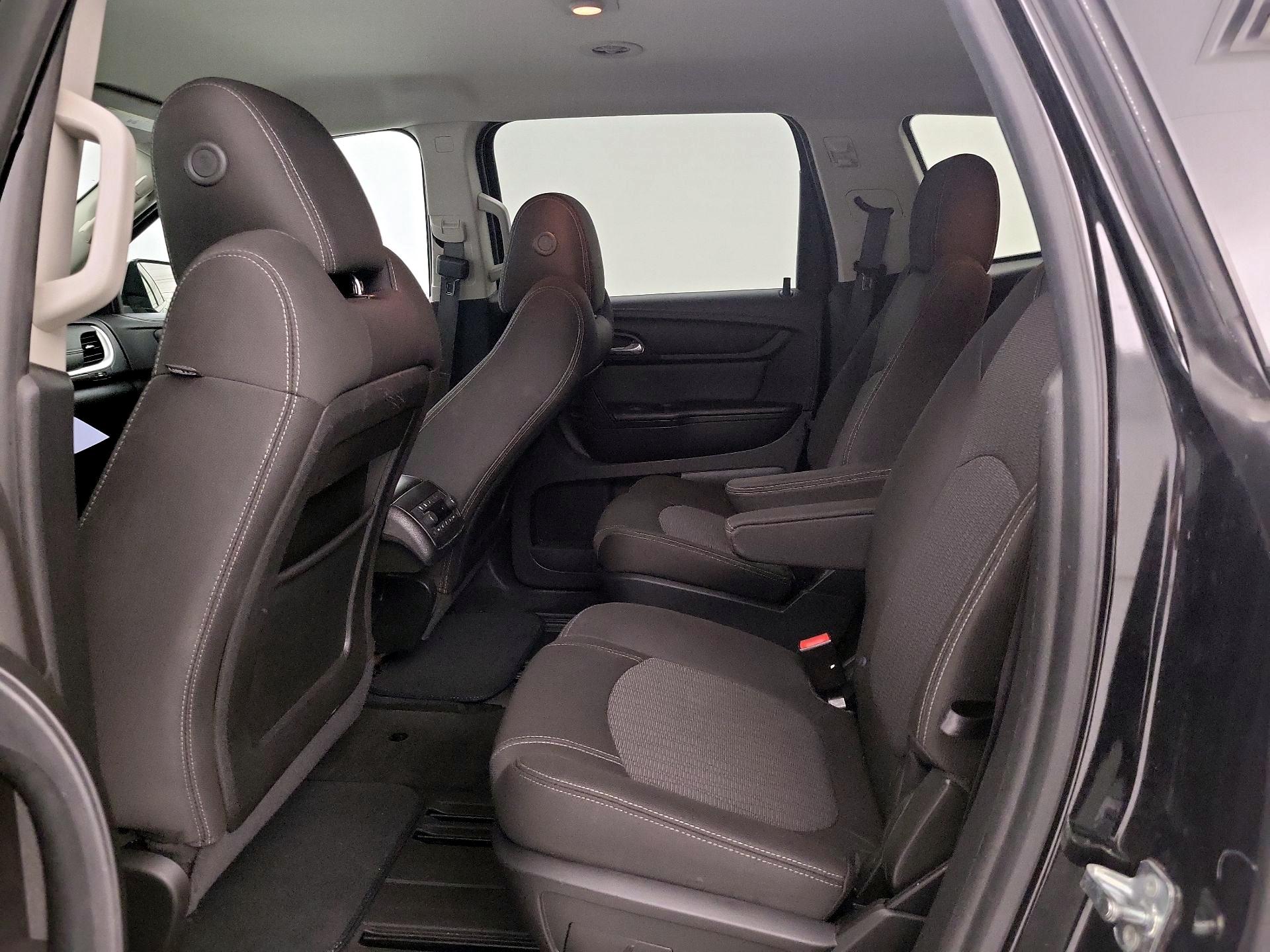 Thumbnail: 2017 Chevrolet Traverse - 19