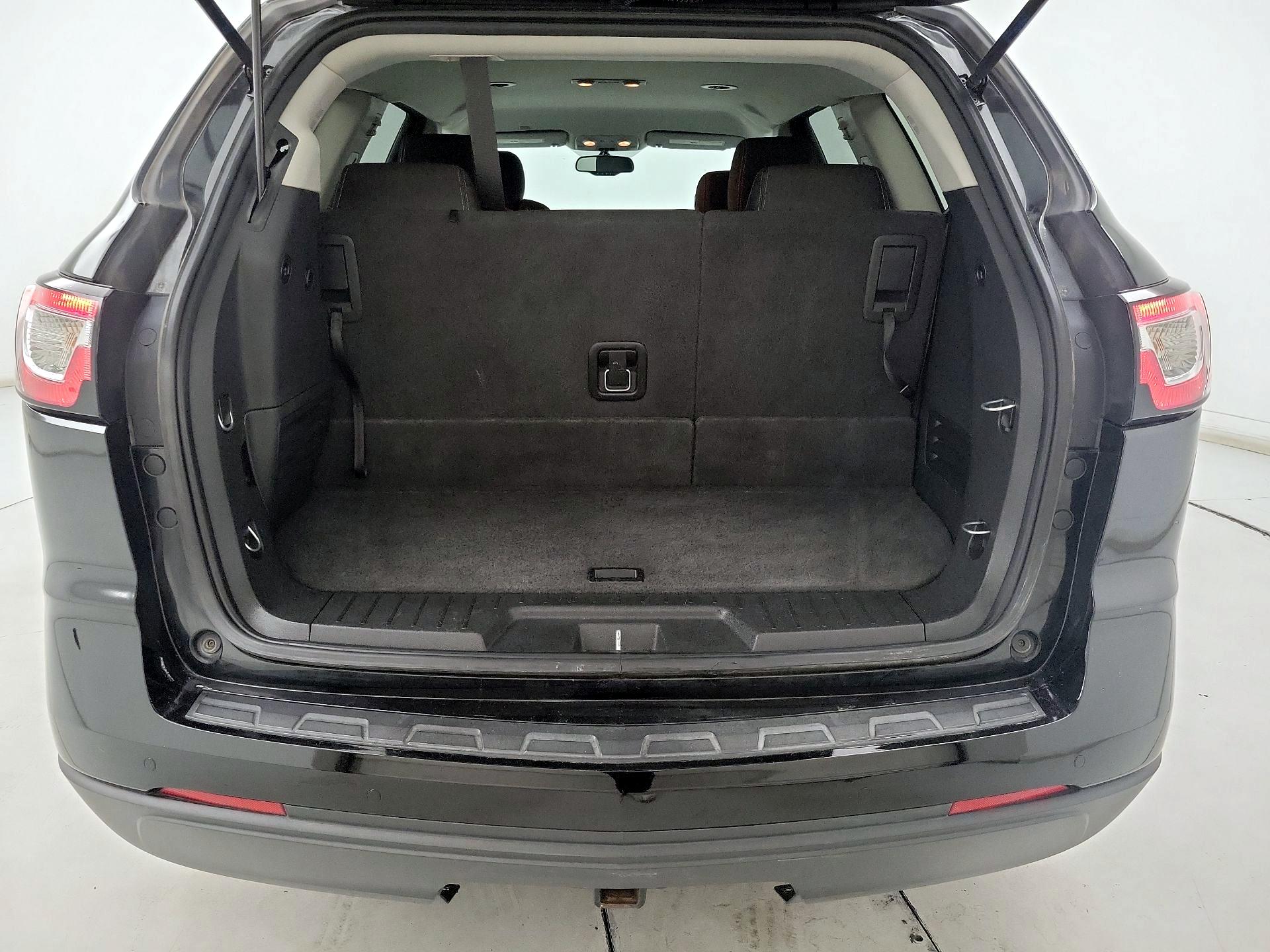 Thumbnail: 2017 Chevrolet Traverse - 20