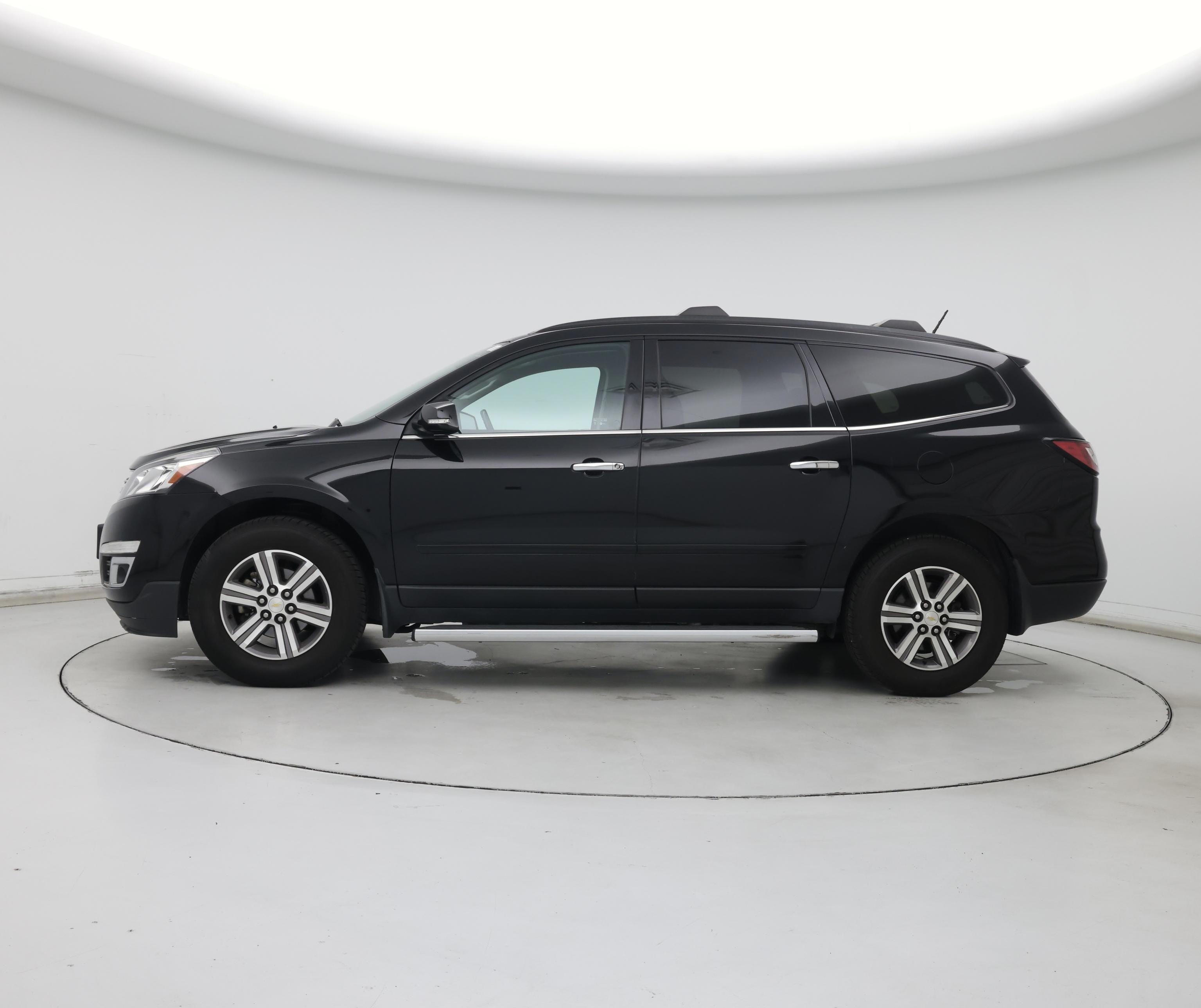 Thumbnail: 2017 Chevrolet Traverse - 3