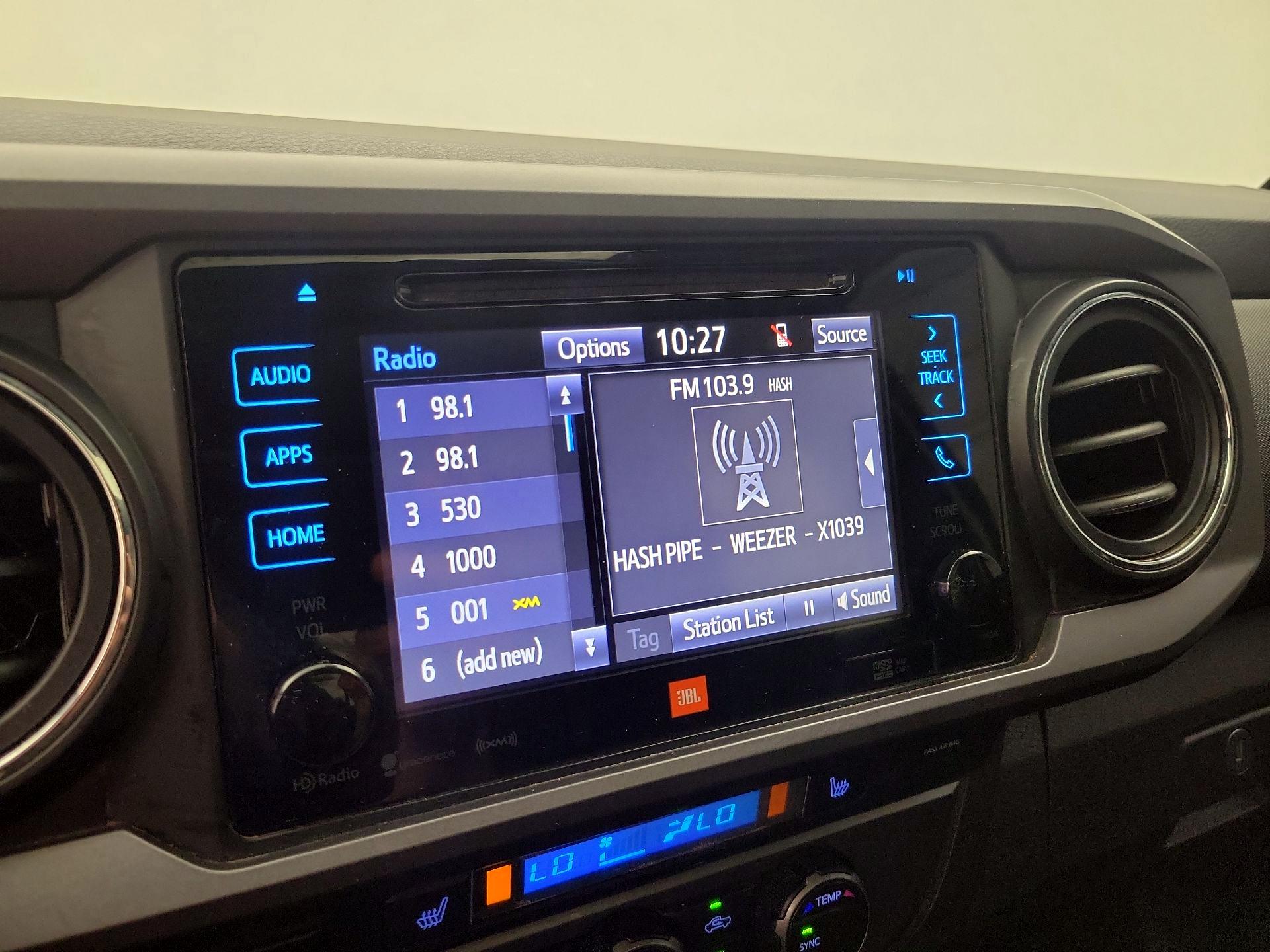 Thumbnail: 2019 Toyota Tacoma - 16