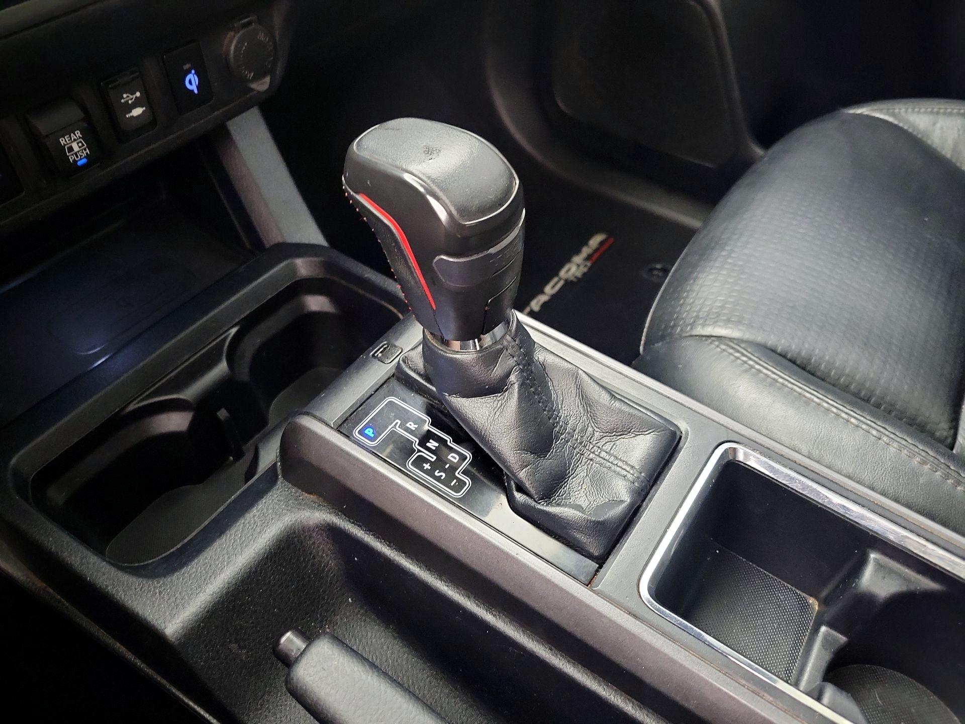 Thumbnail: 2019 Toyota Tacoma - 18