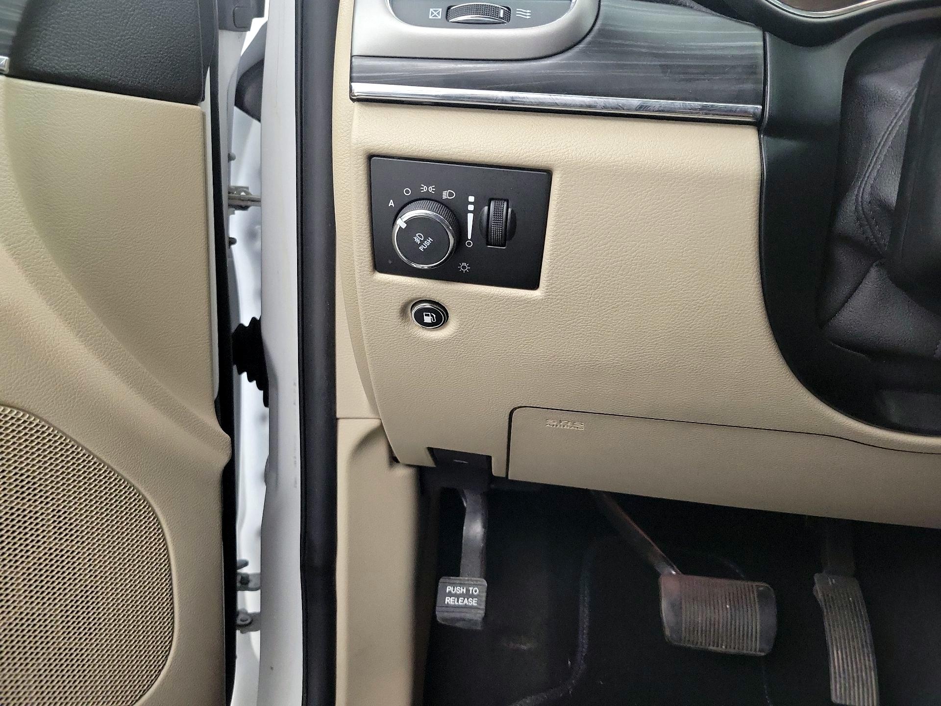 Thumbnail: 2019 Jeep Grand Cherokee - 13