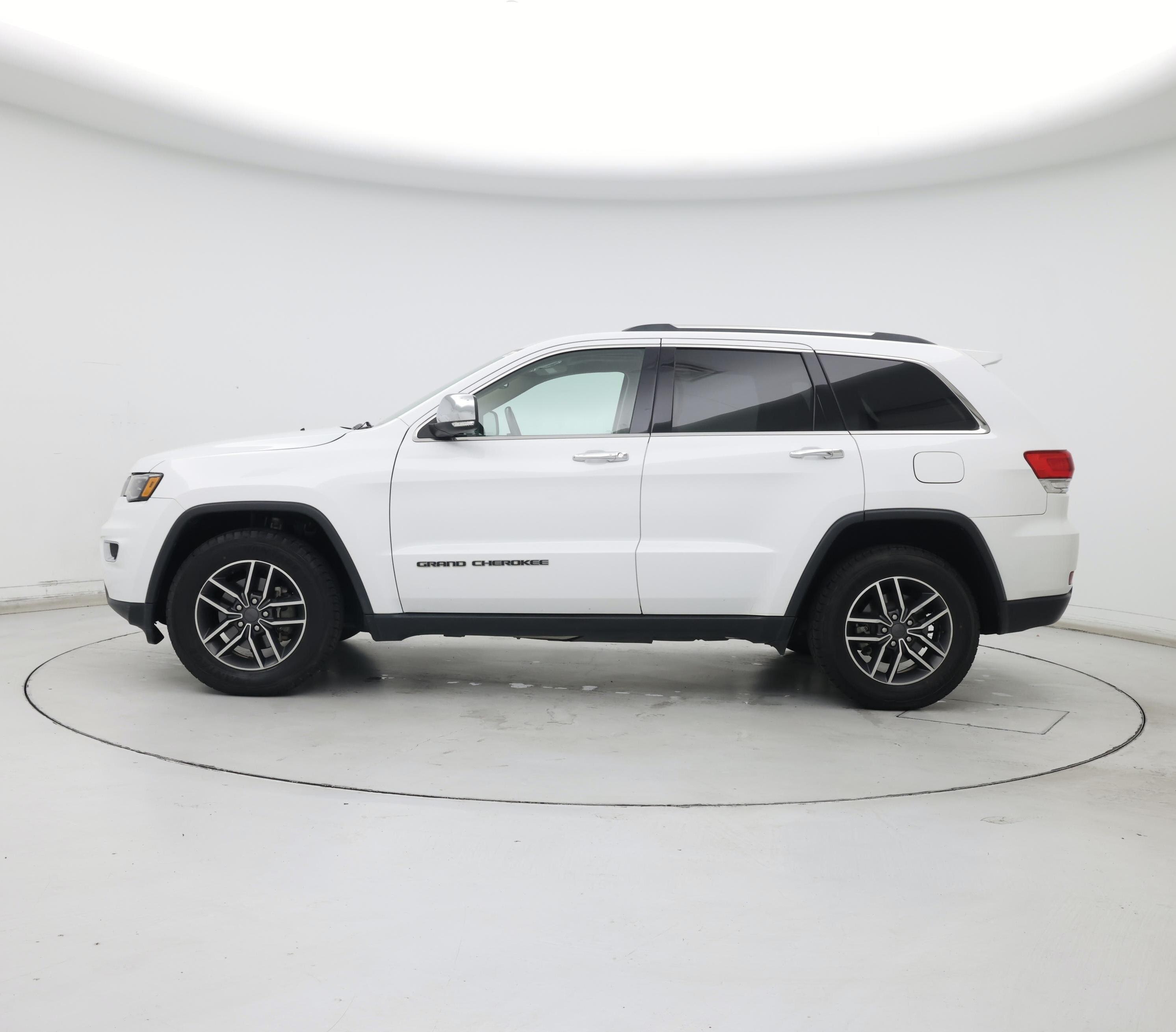 Thumbnail: 2019 Jeep Grand Cherokee - 3