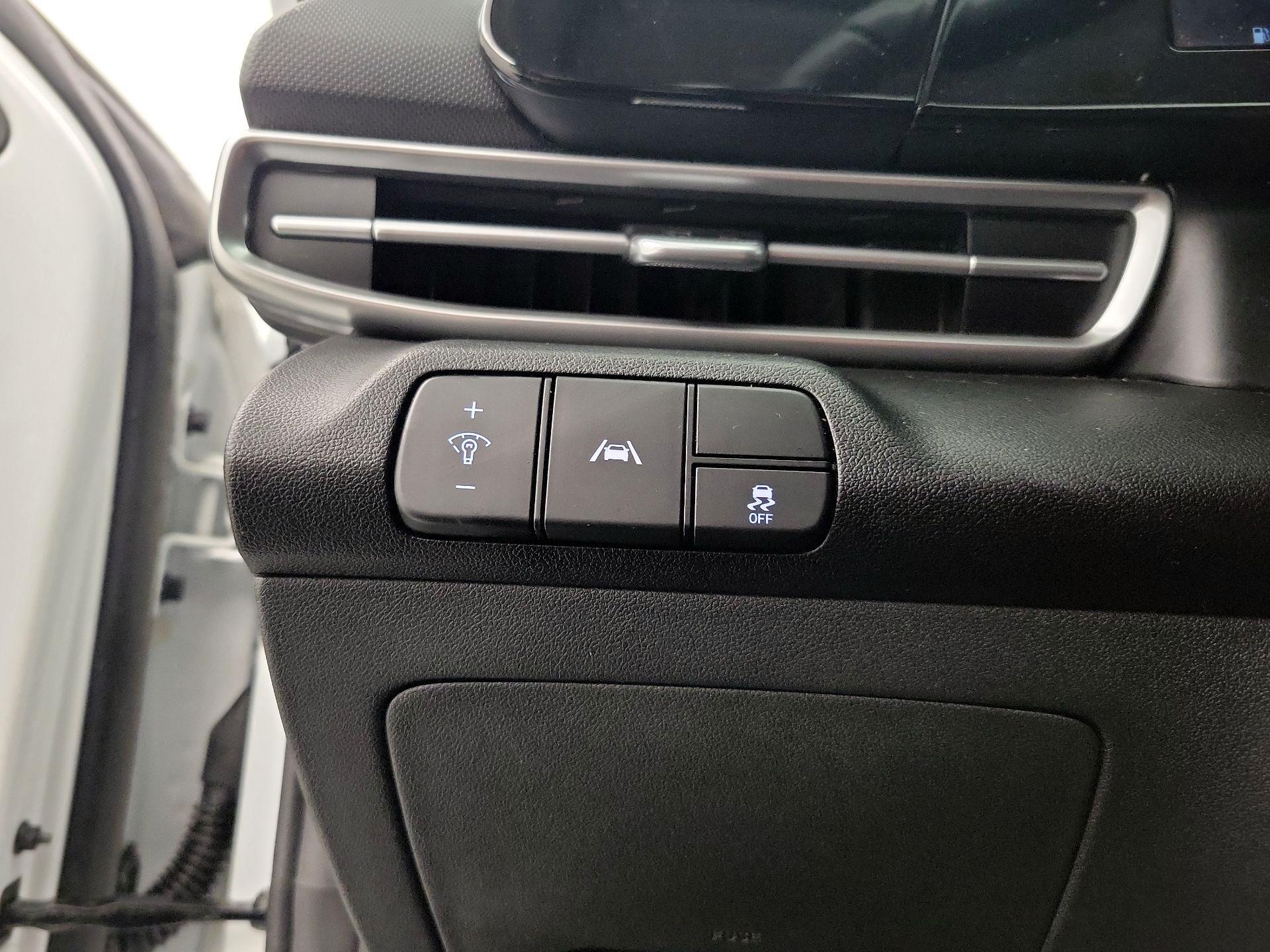 Thumbnail: 2022 Hyundai Elantra - 13