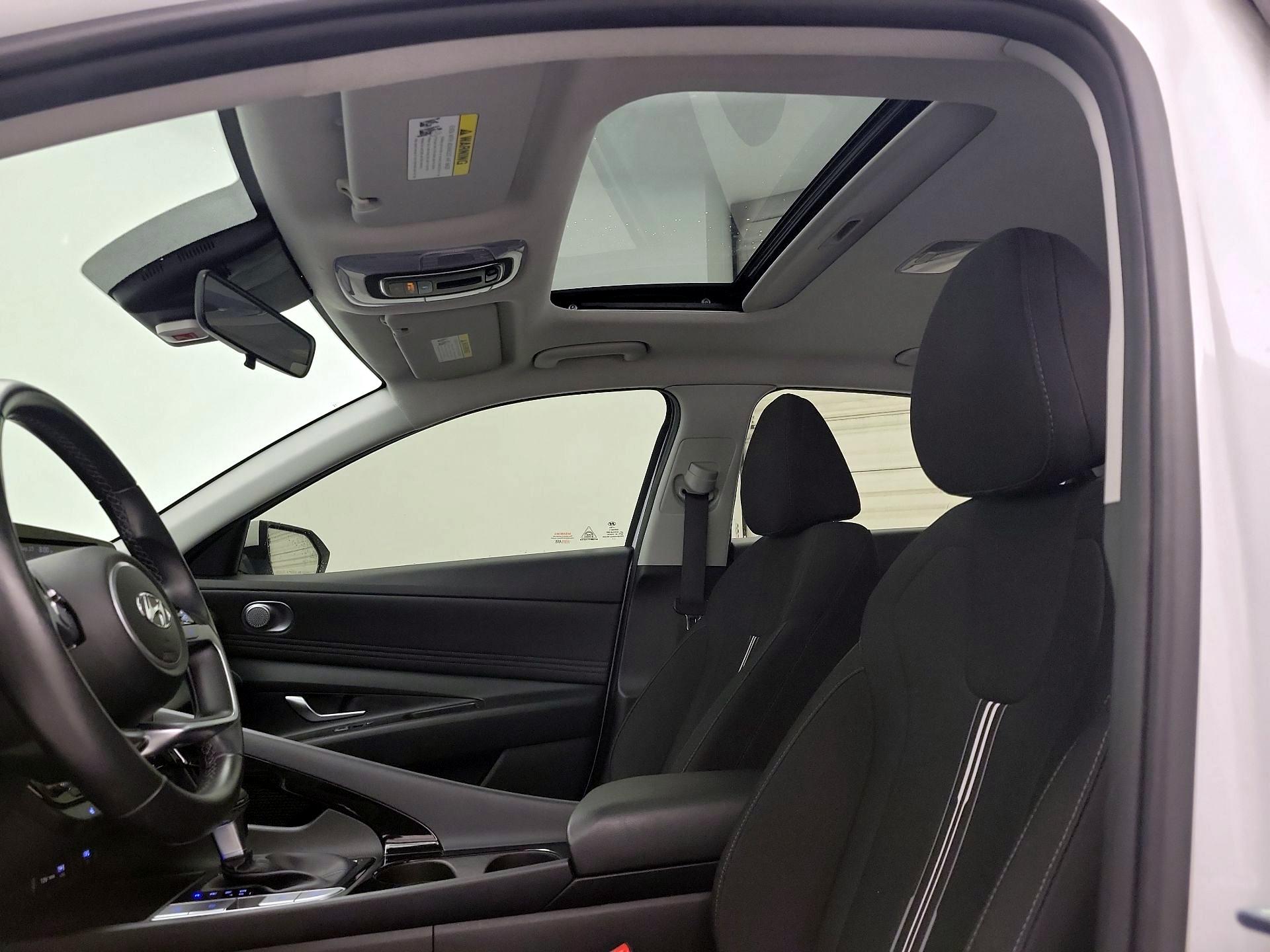 Thumbnail: 2022 Hyundai Elantra - 19