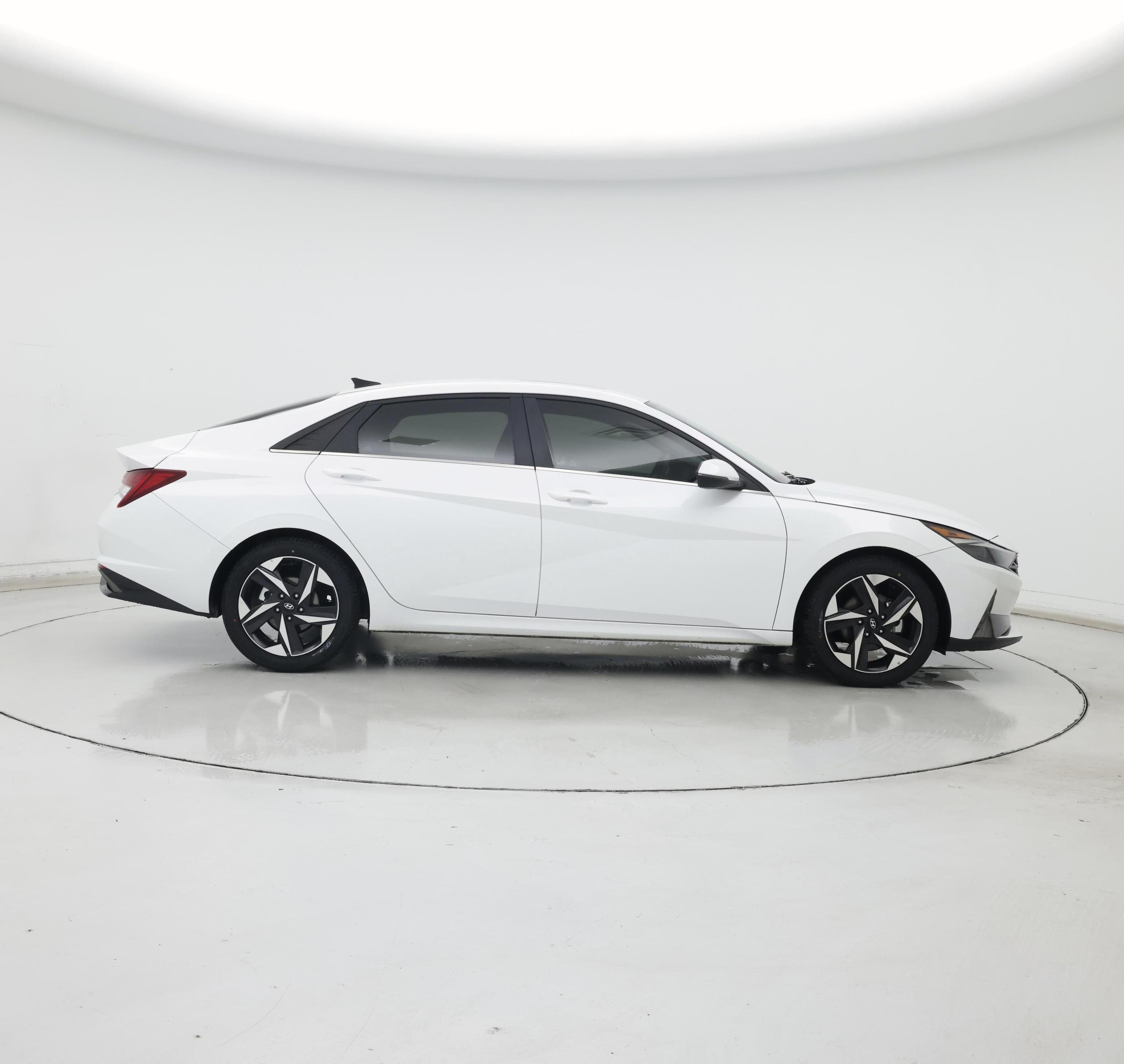 Thumbnail: 2022 Hyundai Elantra - 7